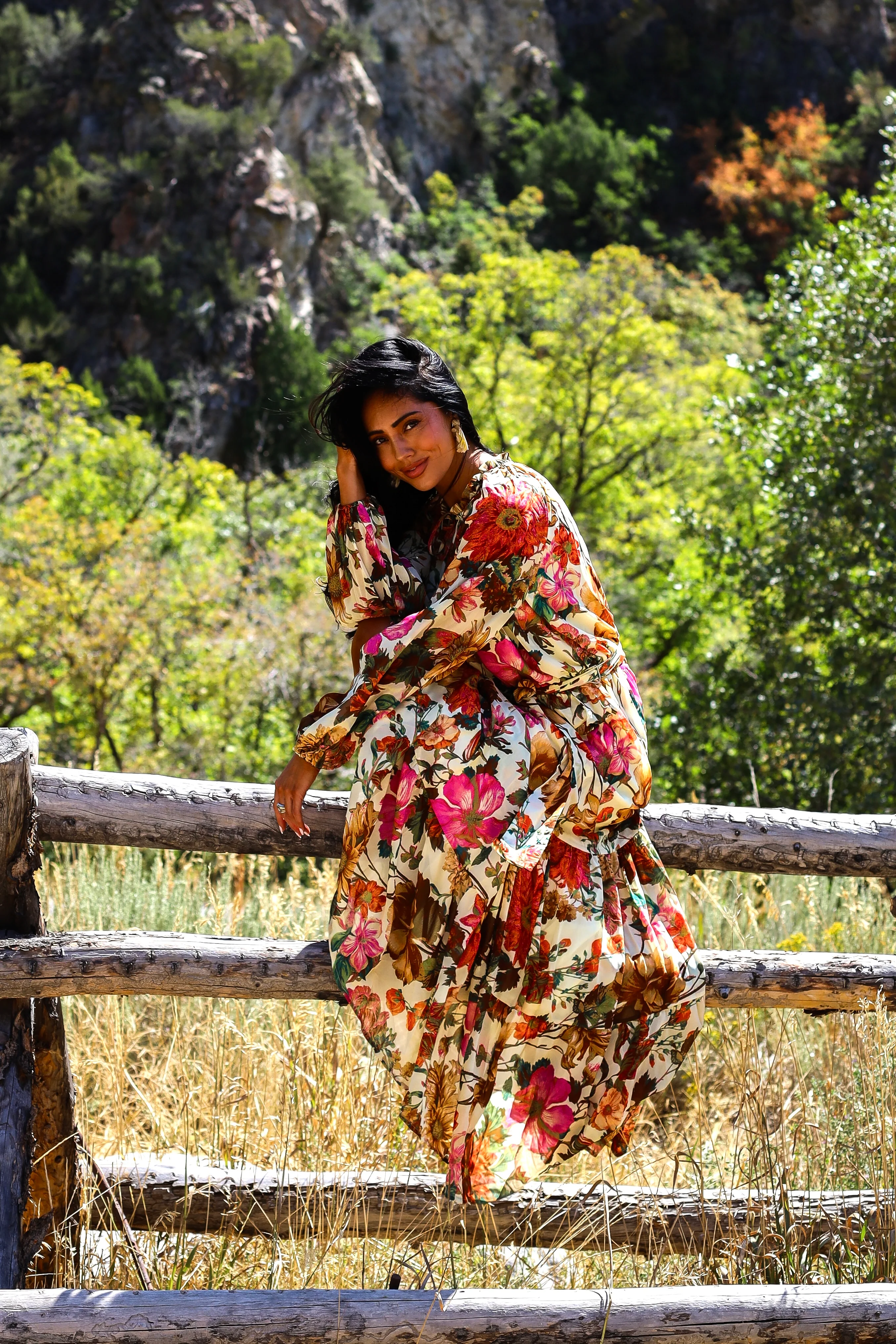 The Halani Cream Floral Dresses - XNAUWBI