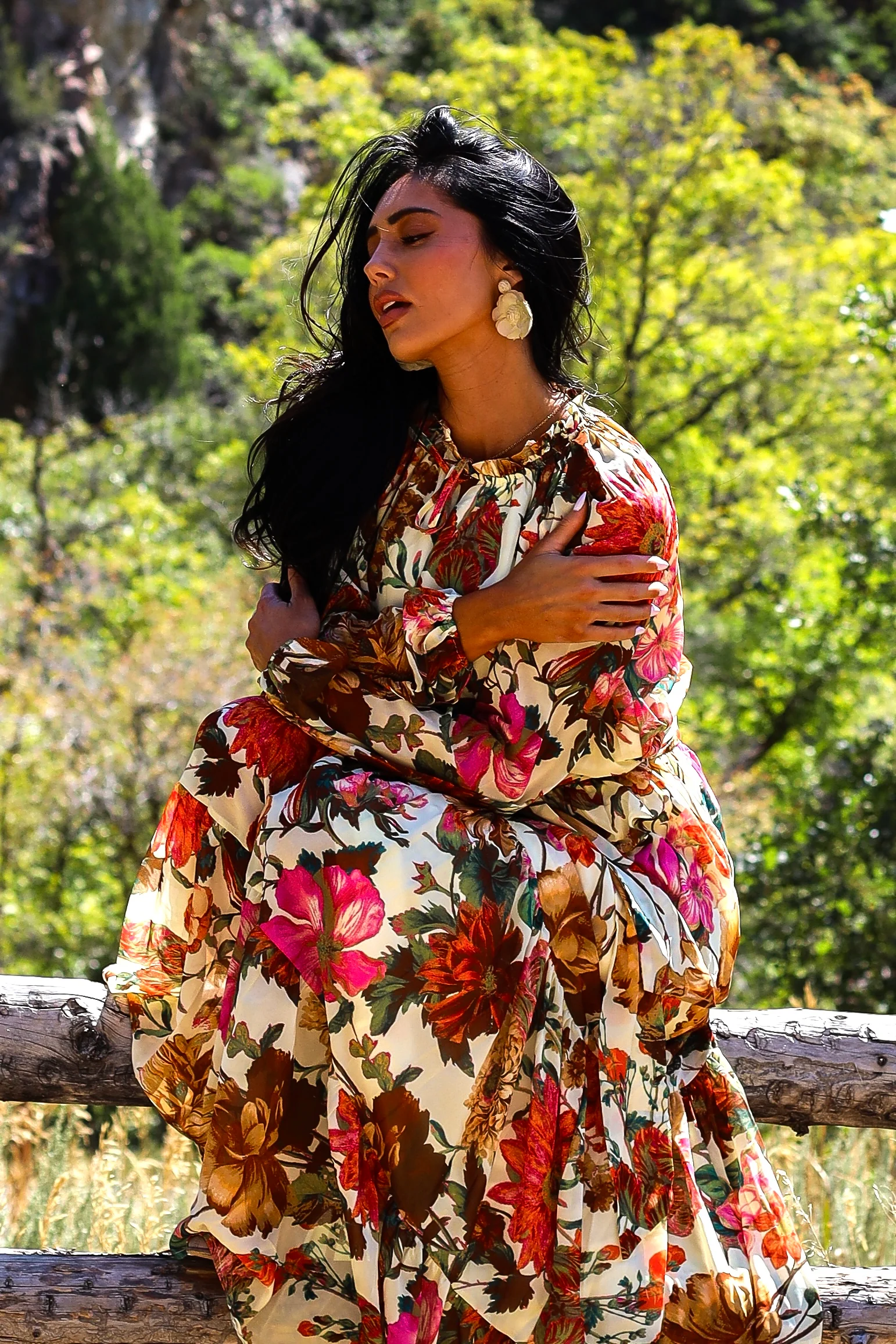 The Halani Cream Floral Dresses - XNAUWBI