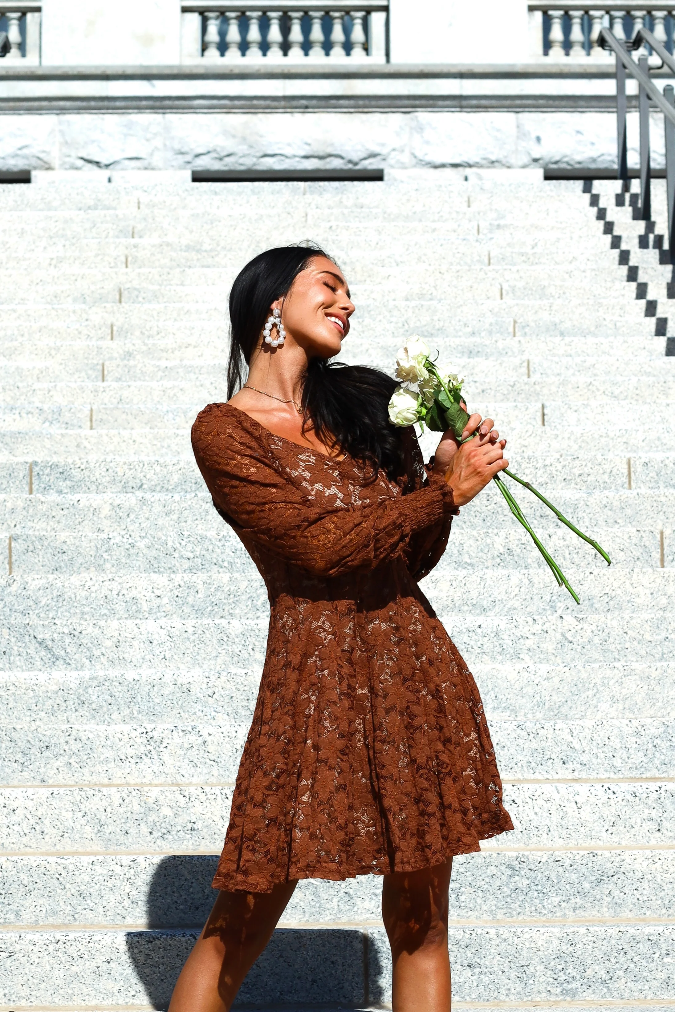 The Amery Mocha Mousse Lace Dresses - XNAUWBI