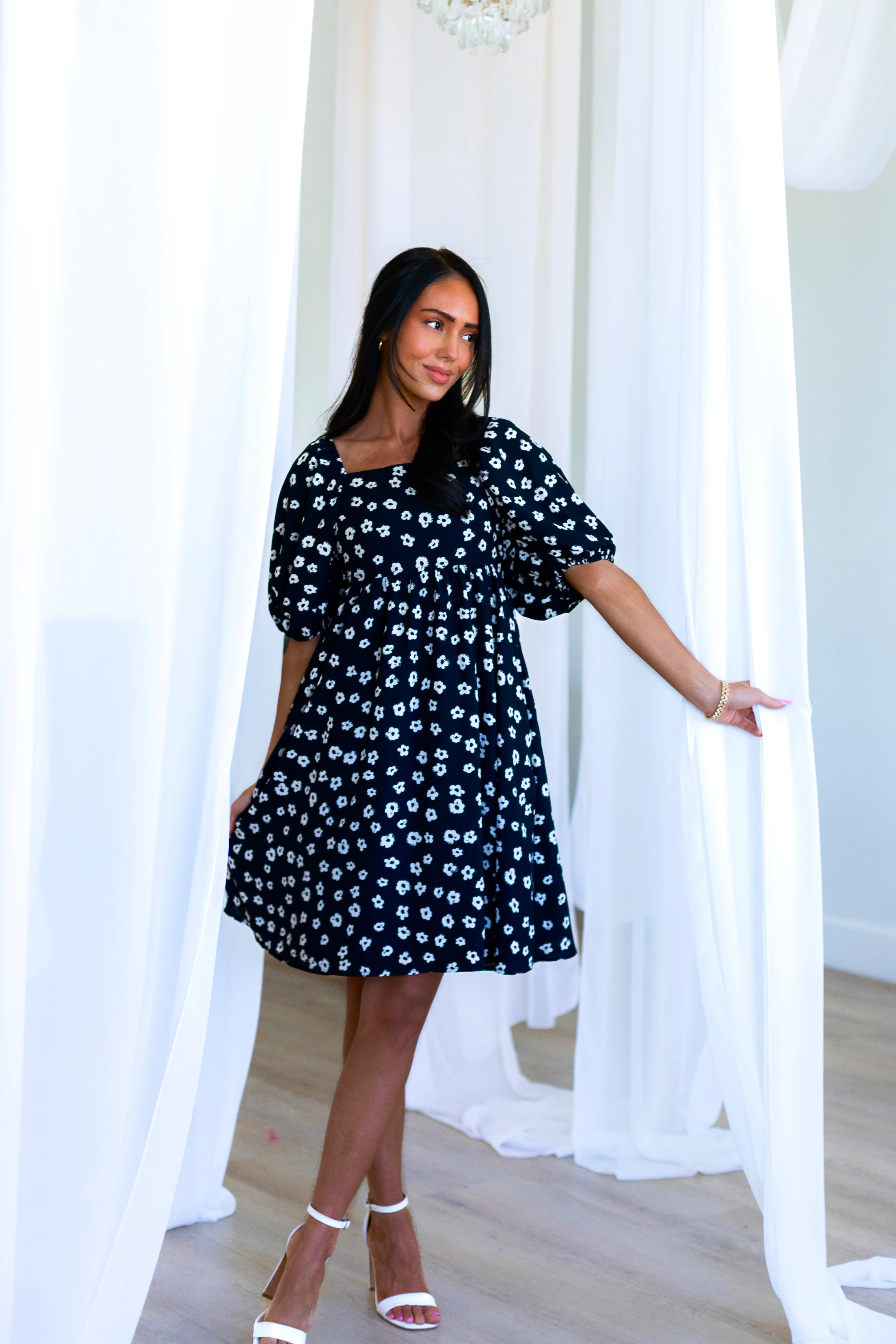 The Tatum Muted Floral Dresses - XNAUWBI