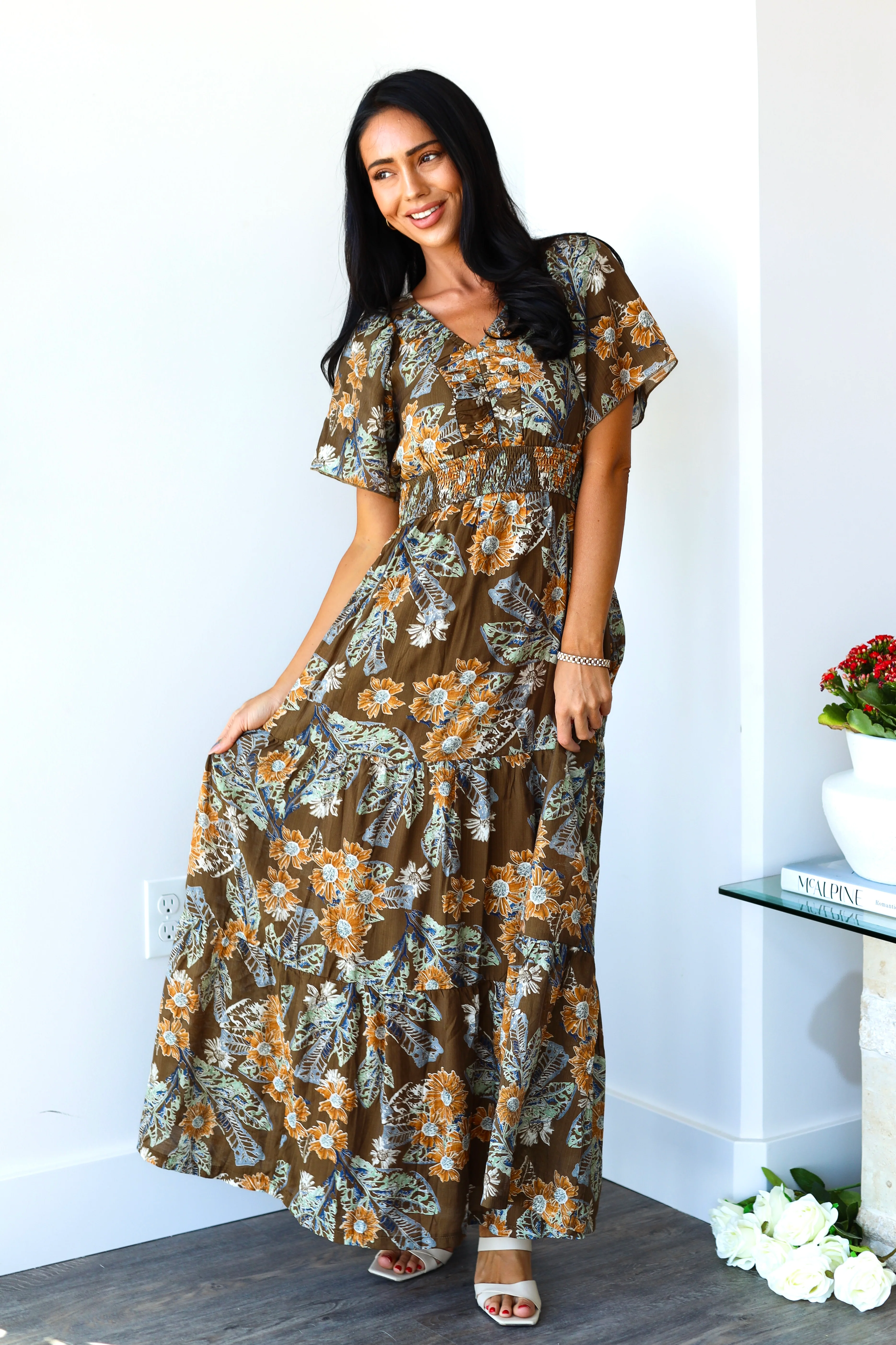 The Shay Golden Fawn Dresses - XNAUWBI
