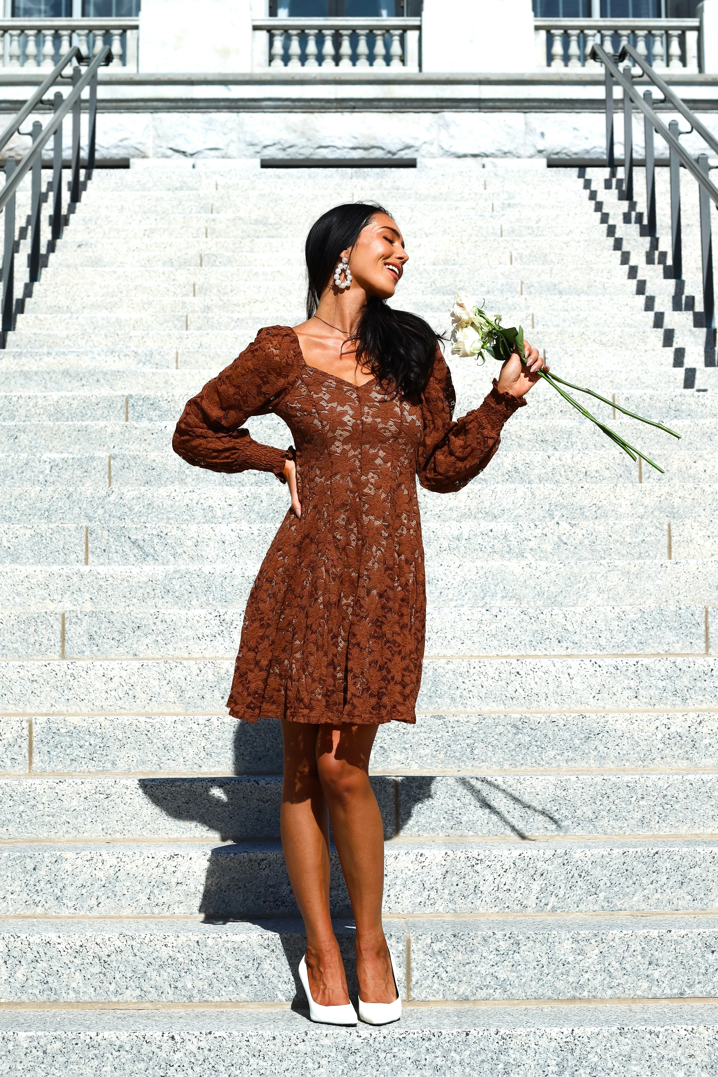 The Amery Mocha Mousse Lace Dresses - XNAUWBI