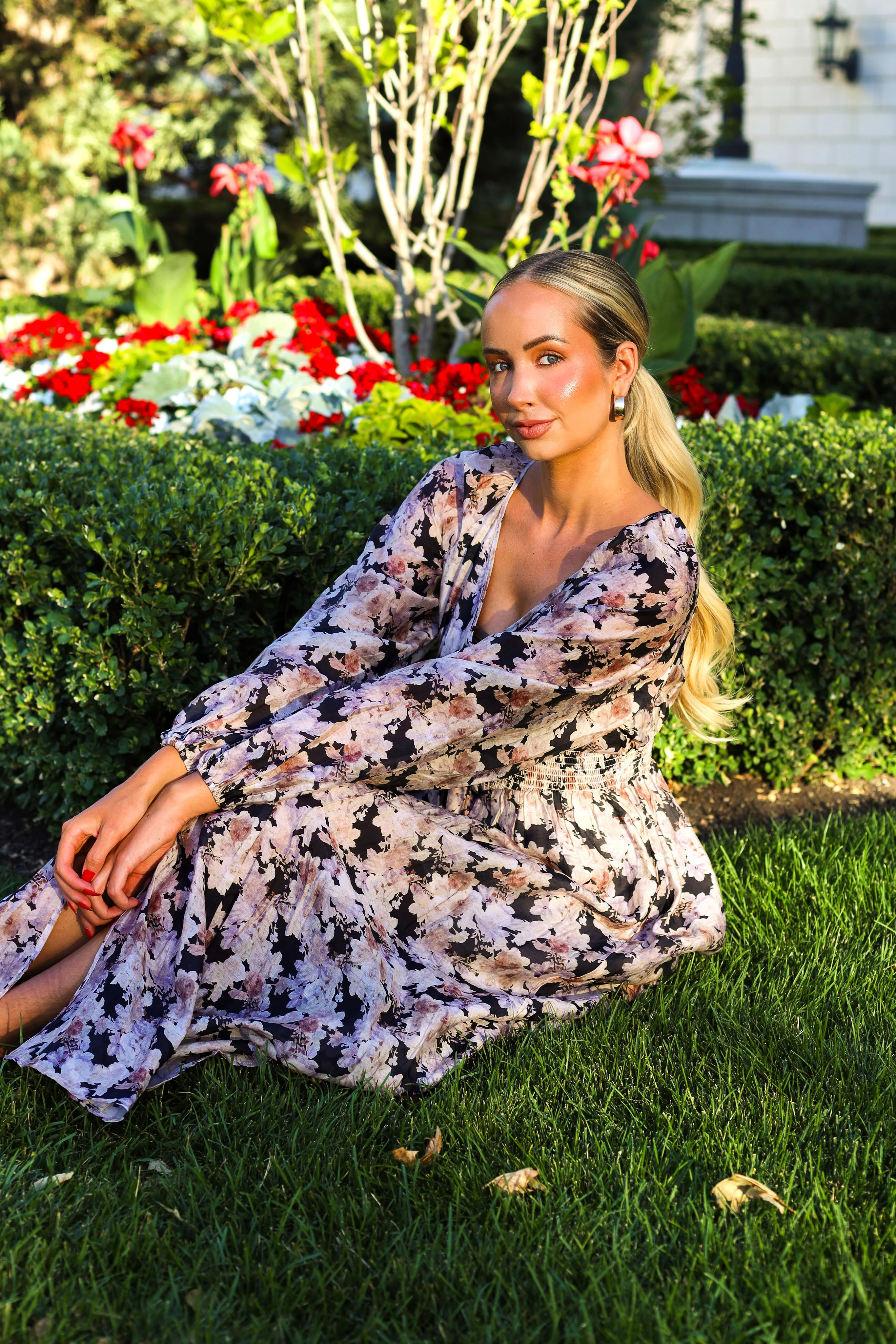 The Veronika Midnight Floral Dresses - XNAUWBI