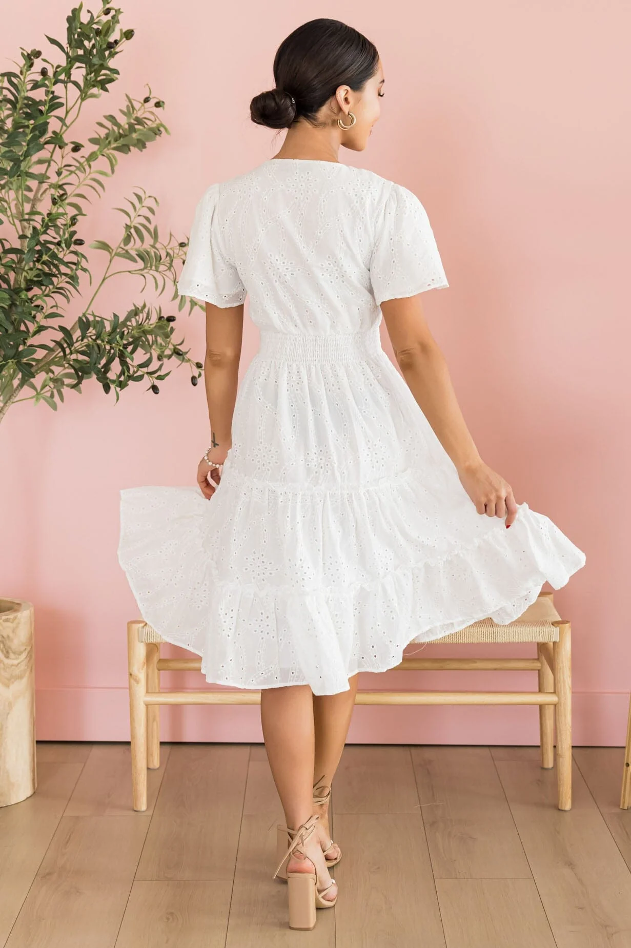 The Jackie White Eyelet Dresses - XNAUWBI