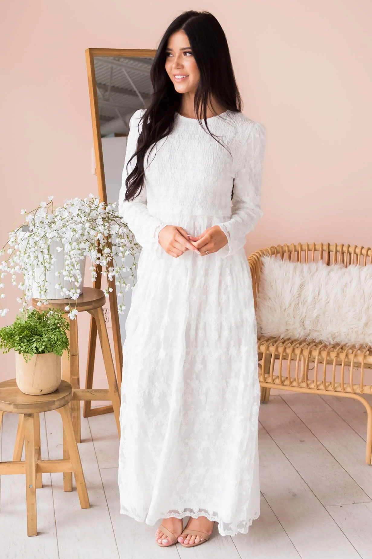 The Brinlee White Lace Dresses - XNAUWBI
