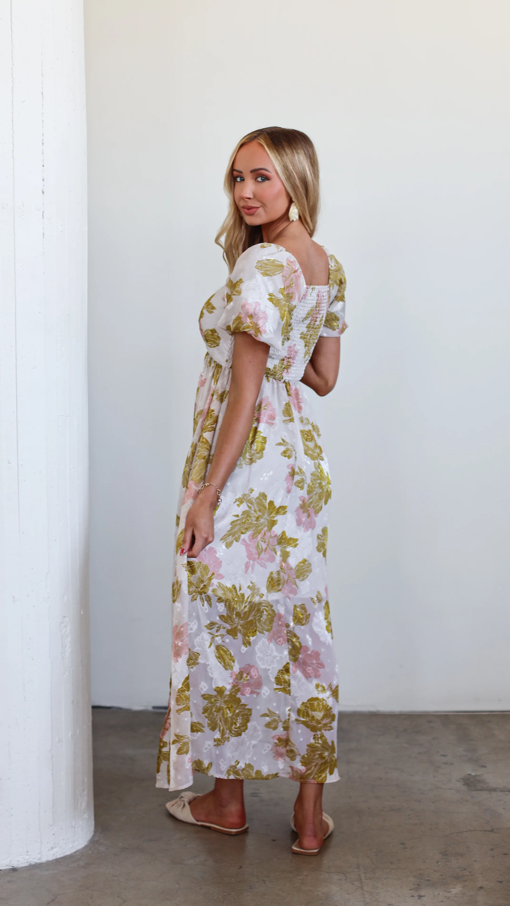 The Winnie Olive Oasis Dresses - XNAUWBI