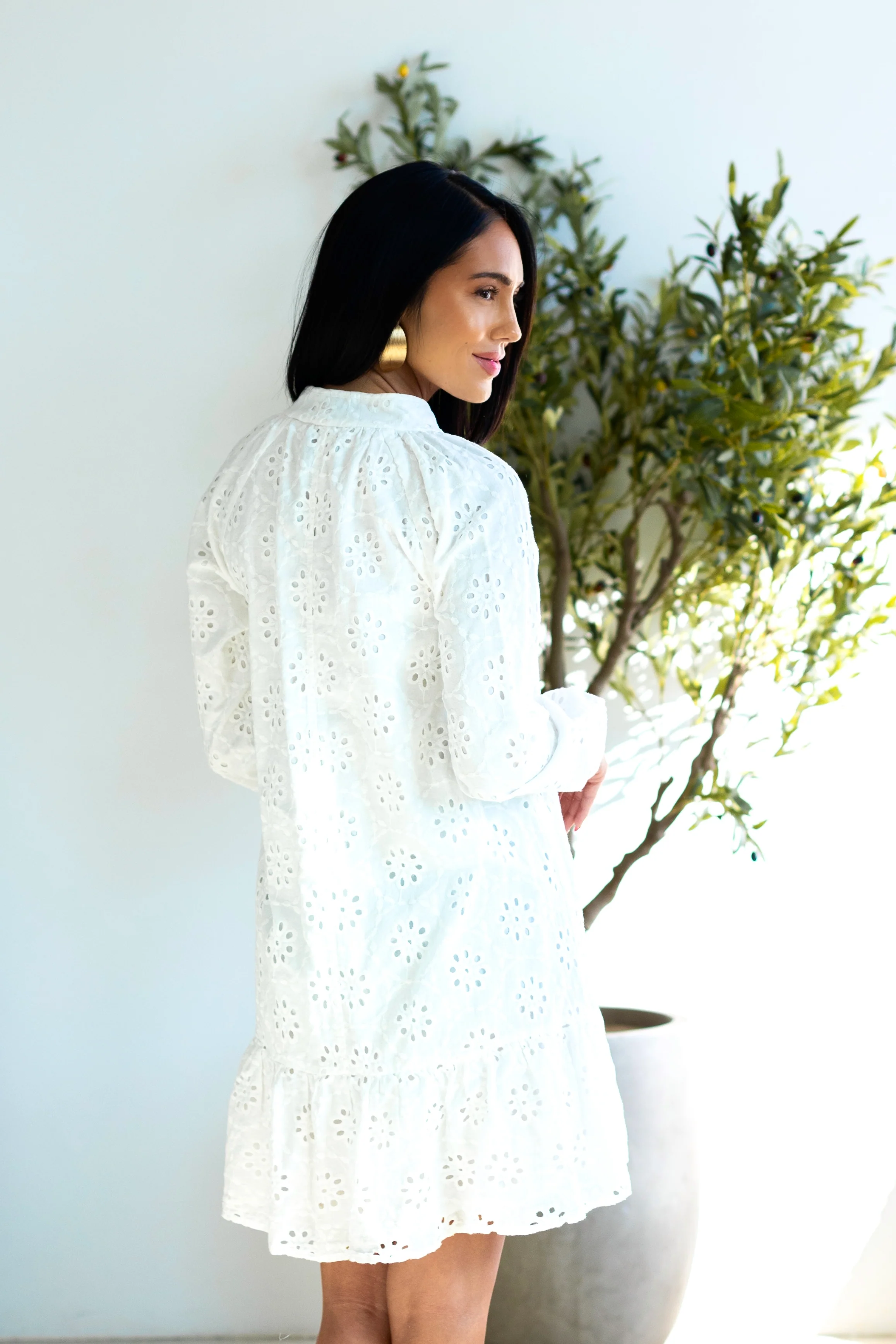 The Georgia White Floral Eyelet Dresses - XNAUWBI