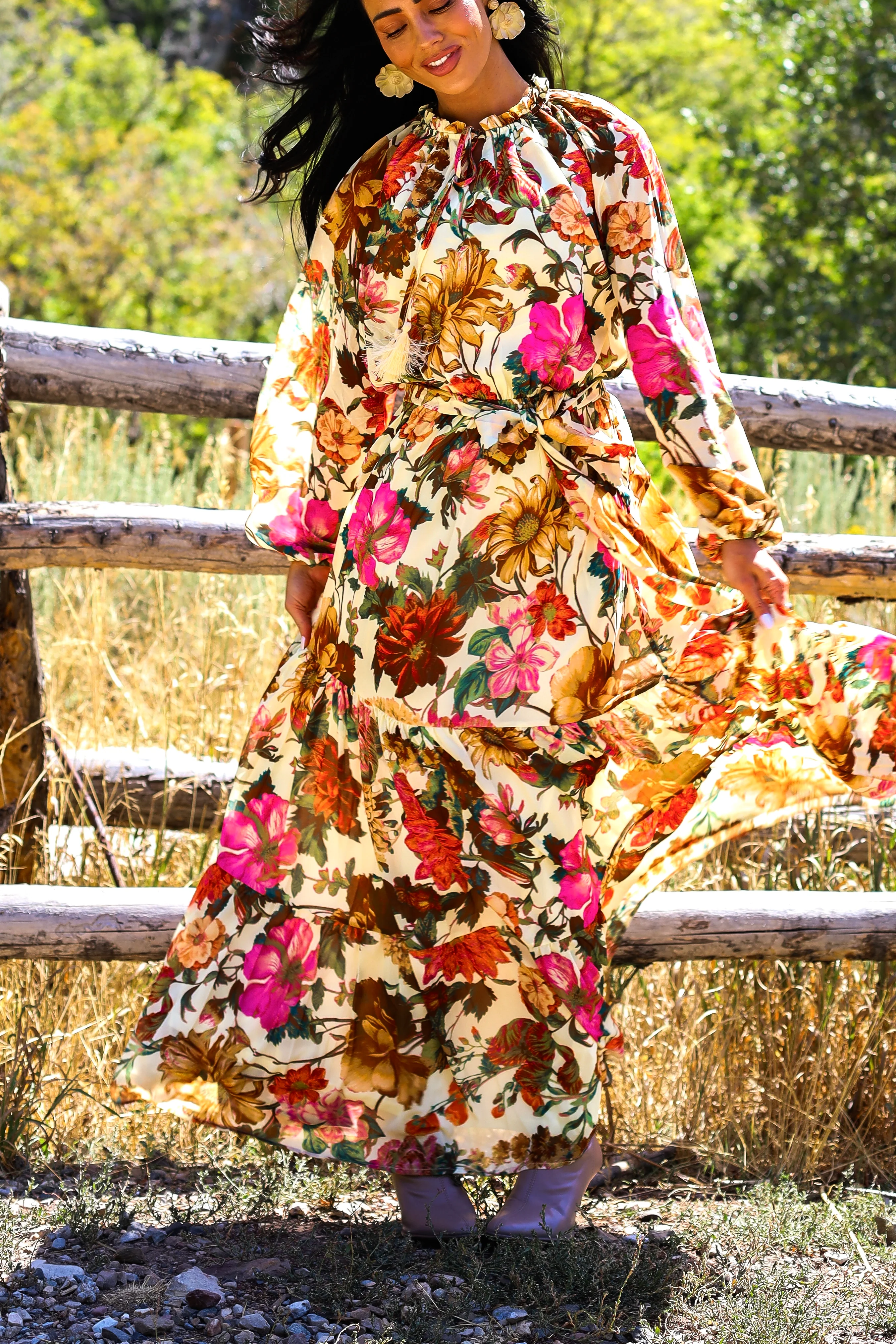 The Halani Cream Floral Dresses - XNAUWBI