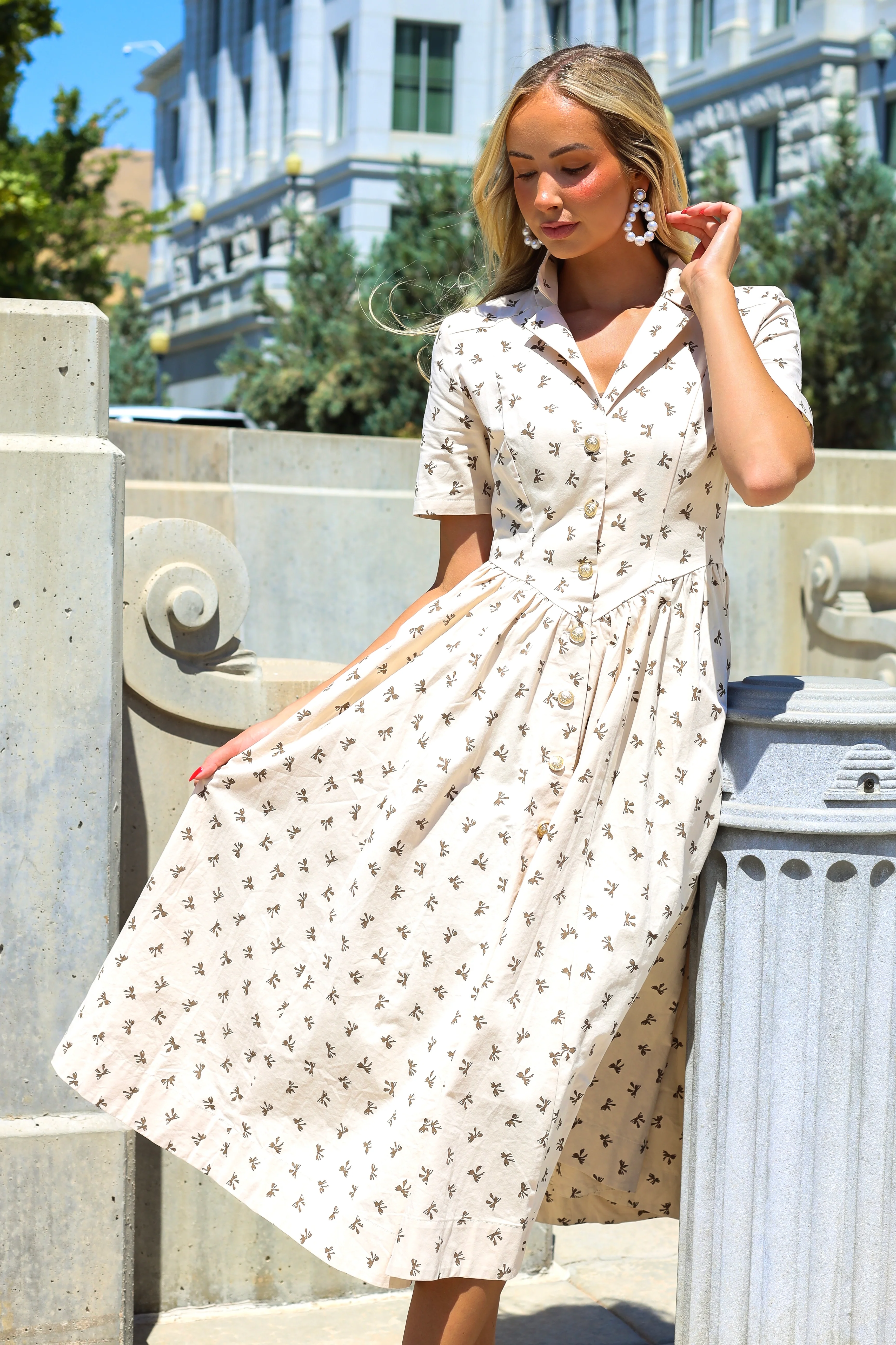 The Kass Beige/Brown Bow Dresses - XNAUWBI