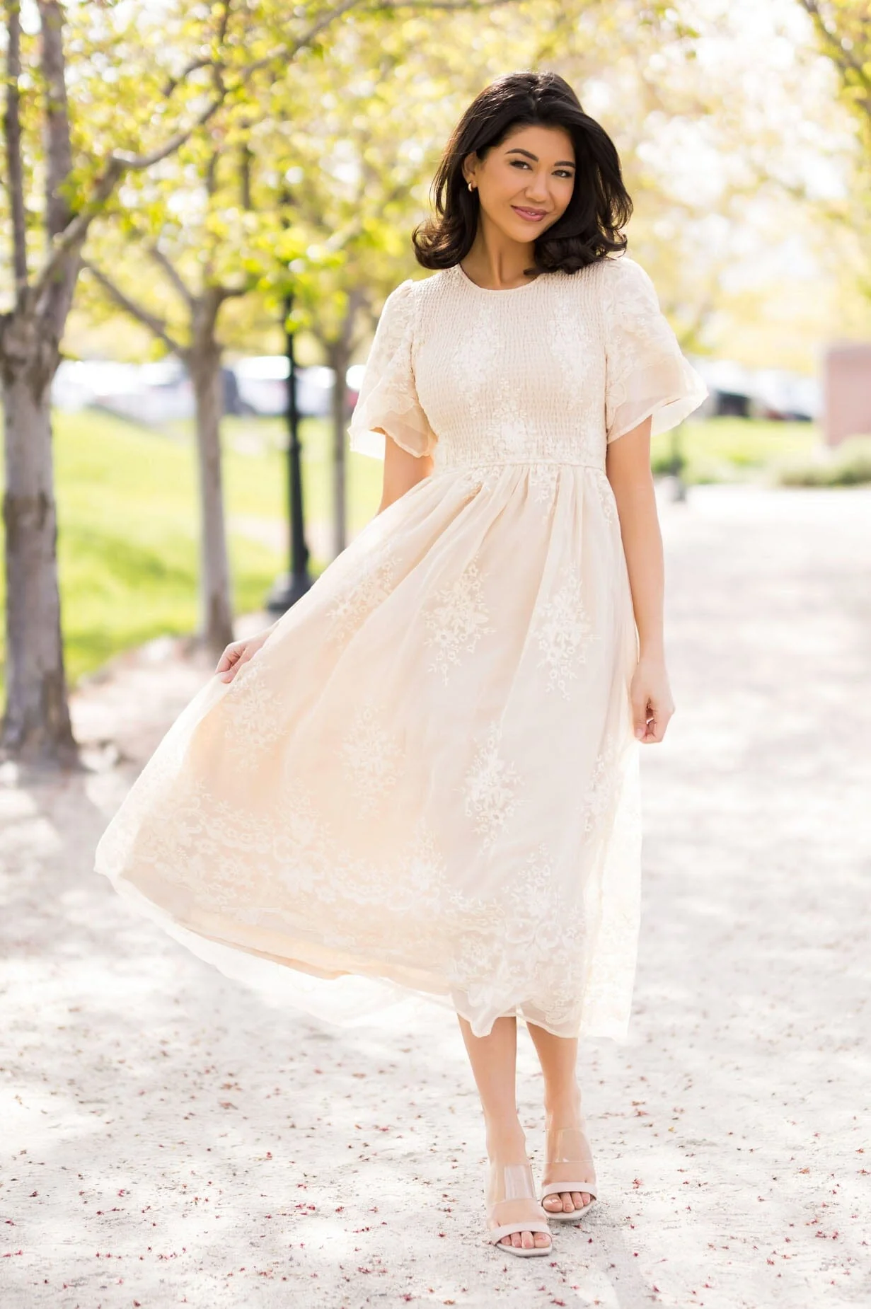The Sonnet Champagne Embroidery & Lace Dresses - XNAUWBI