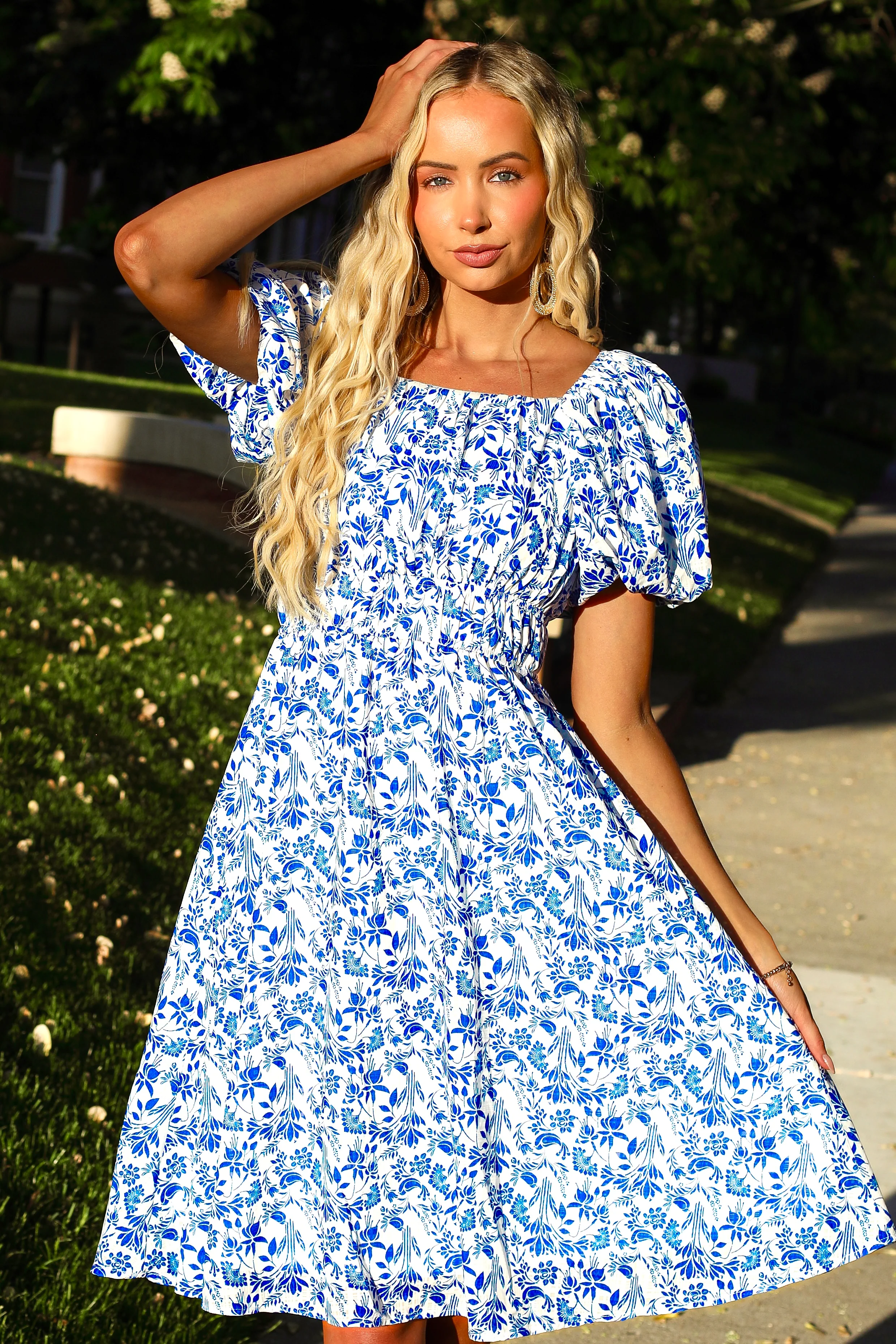 The Arla White/Blue Floral Dresses - XNAUWBI