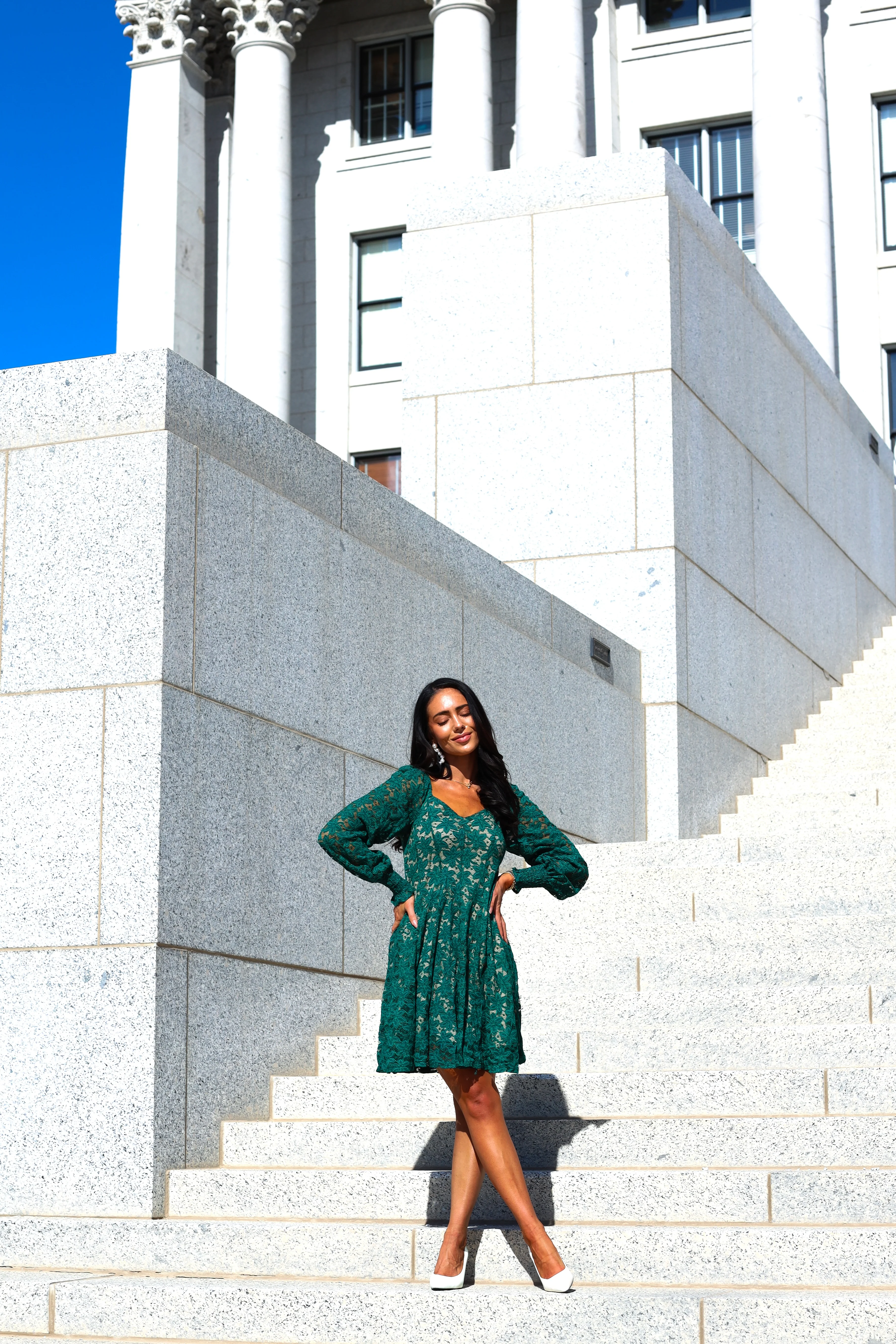 The Amery Emerald Lace Dresses - XNAUWBI