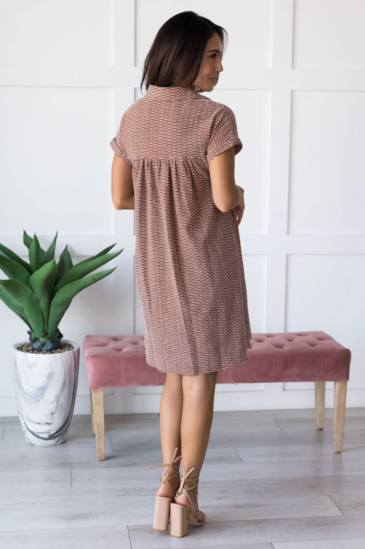 The Zuri Textured Rust Dresses - XNAUWBI