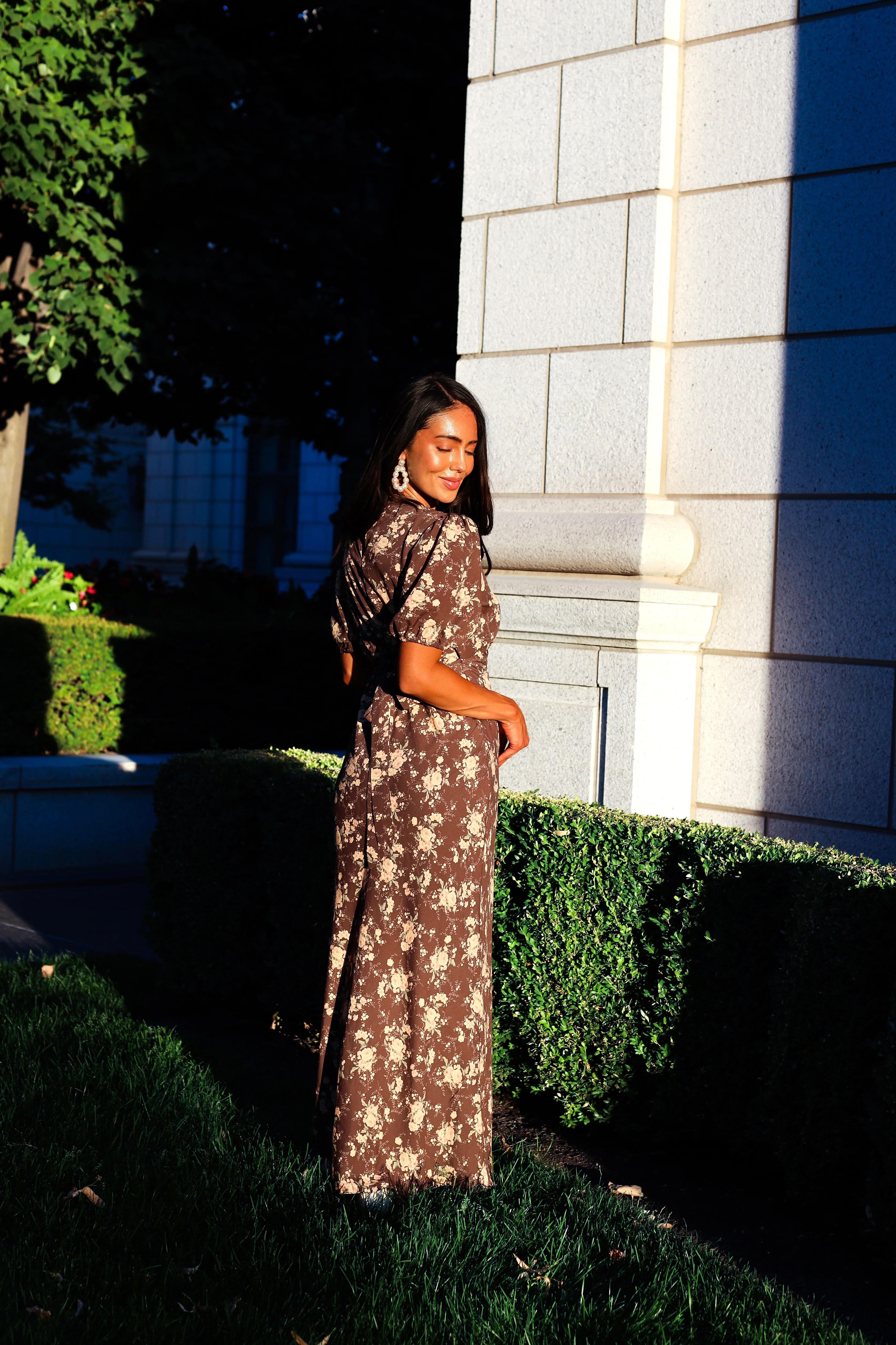 The Andee Mocha with Peach Floral Dresses - XNAUWBI