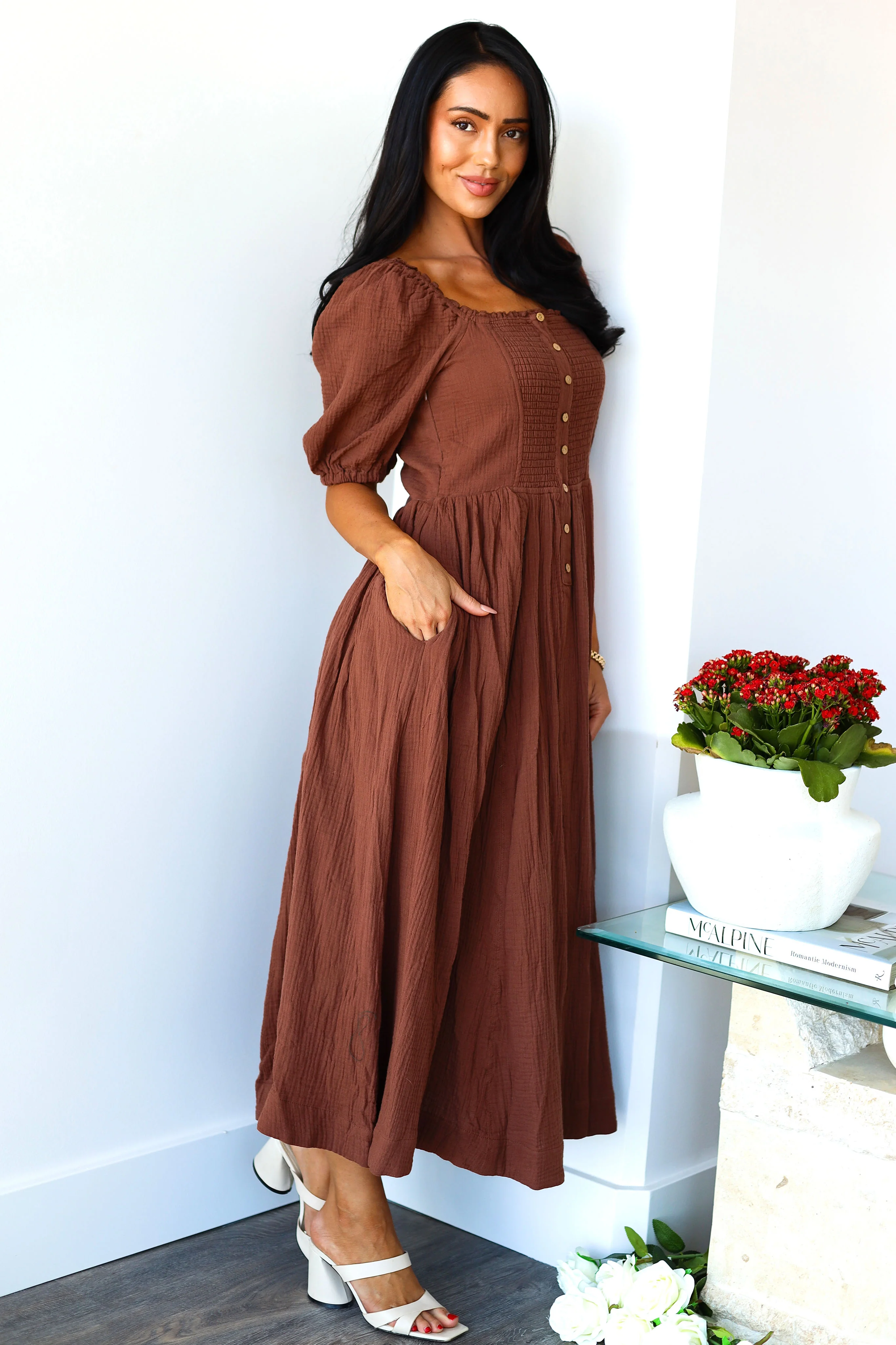 The Lylie Mocha Mousse Dresses - XNAUWBI