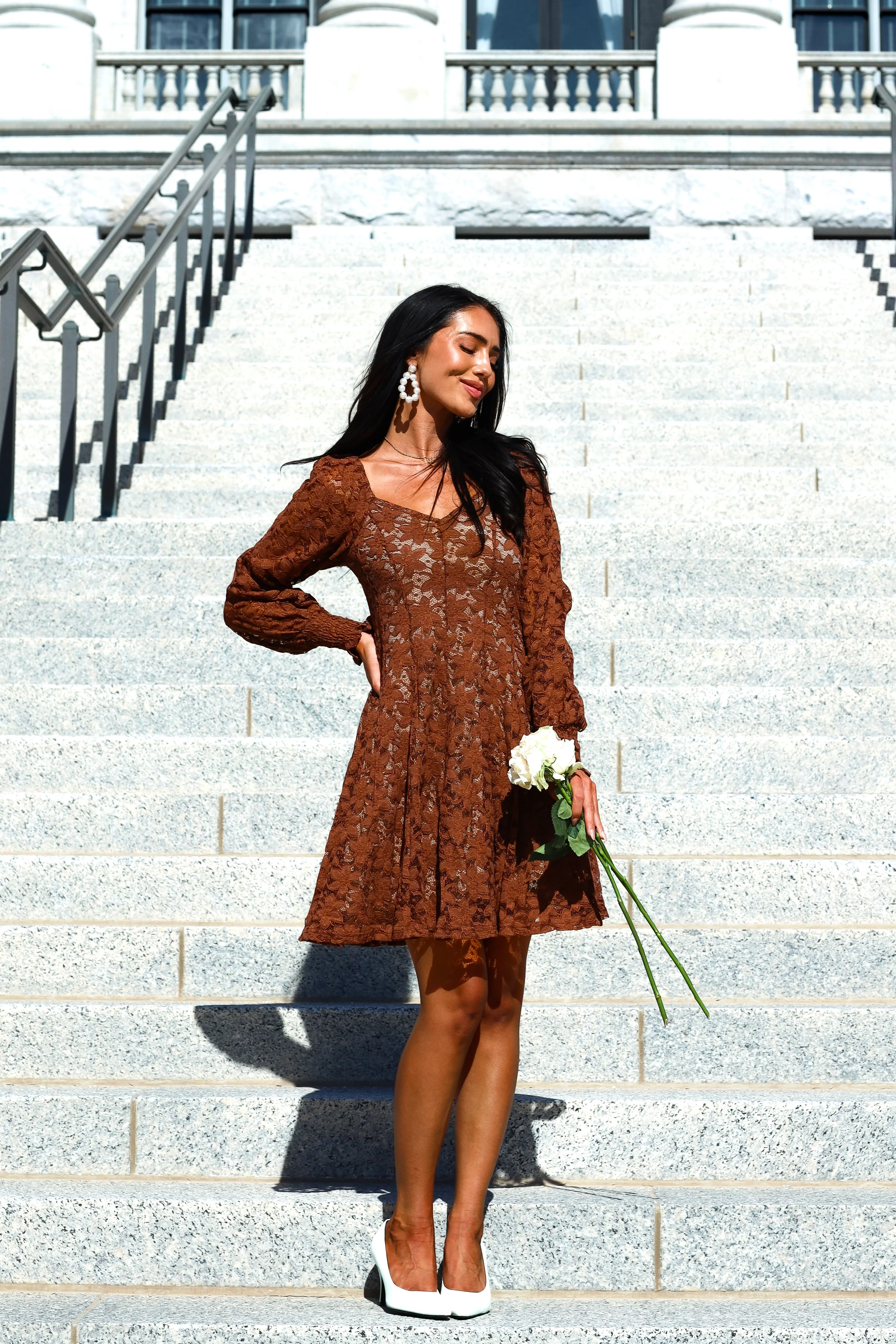 The Amery Mocha Mousse Lace Dresses - XNAUWBI