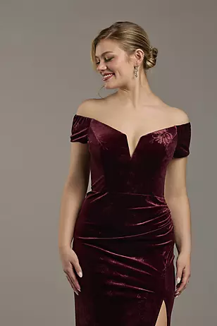 Embossed Velvet Off-the-Shoulder Sheath Dresses - XNAUWBI