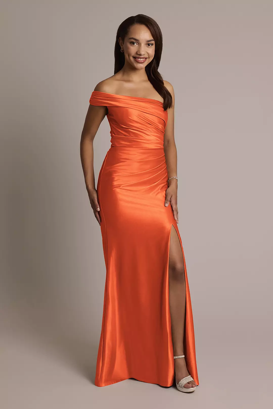 Sculpting Shiny Satin Ruched Sheath Dresses - XNAUWBI