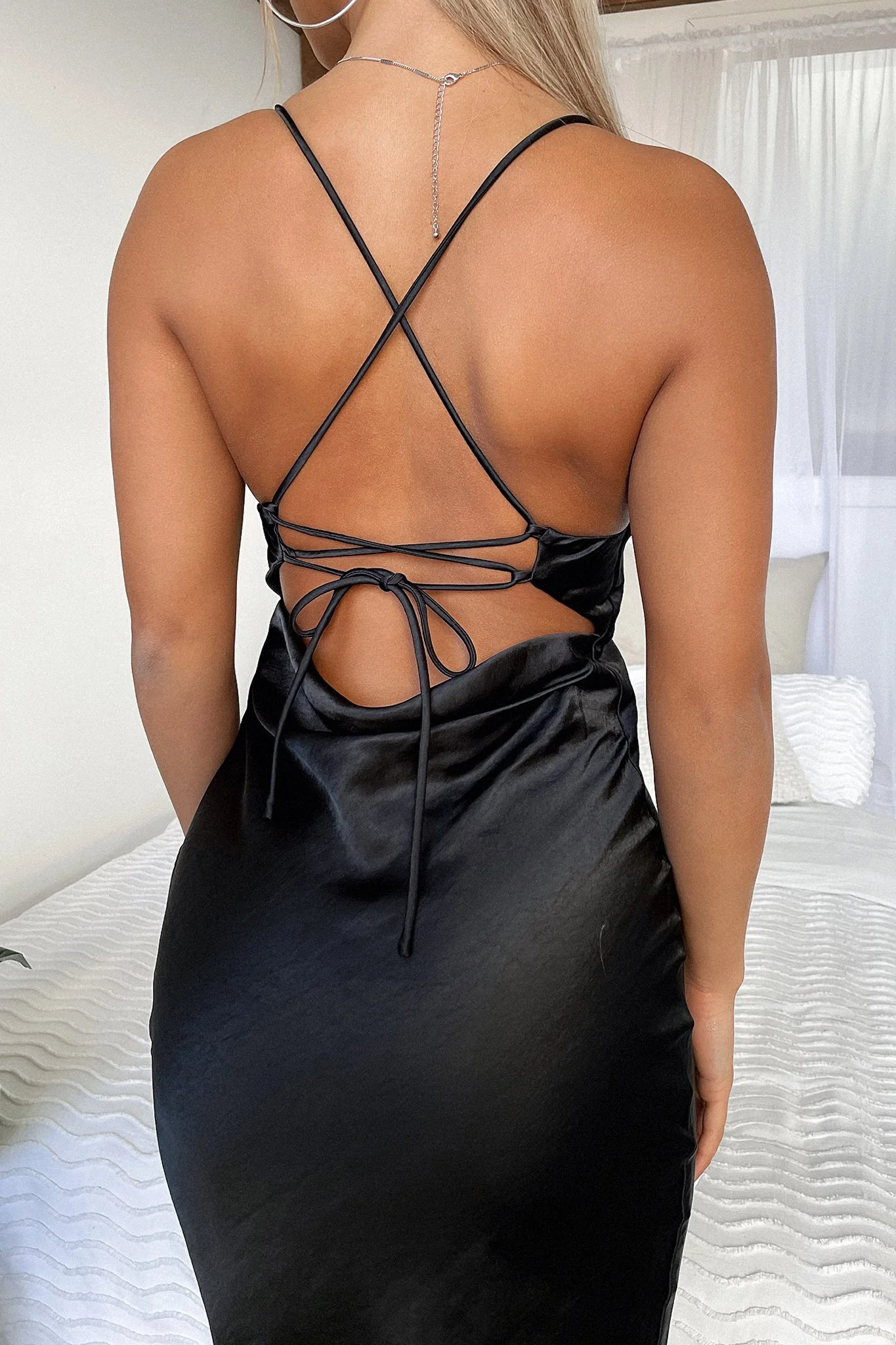 Ways Midi Dress - Black - XNAUWBI