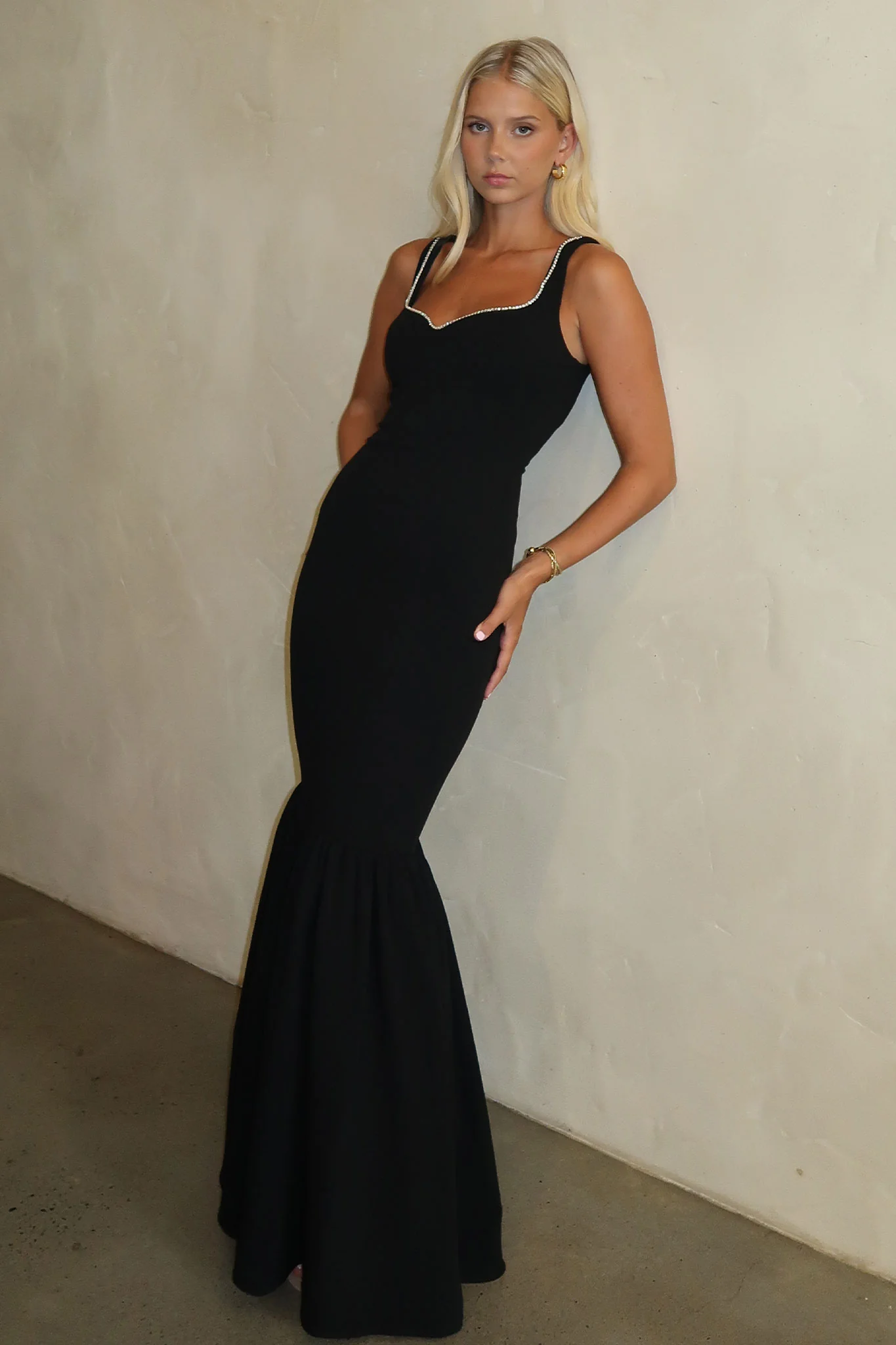 Emberly Maxi Dress - Black - XNAUWBI