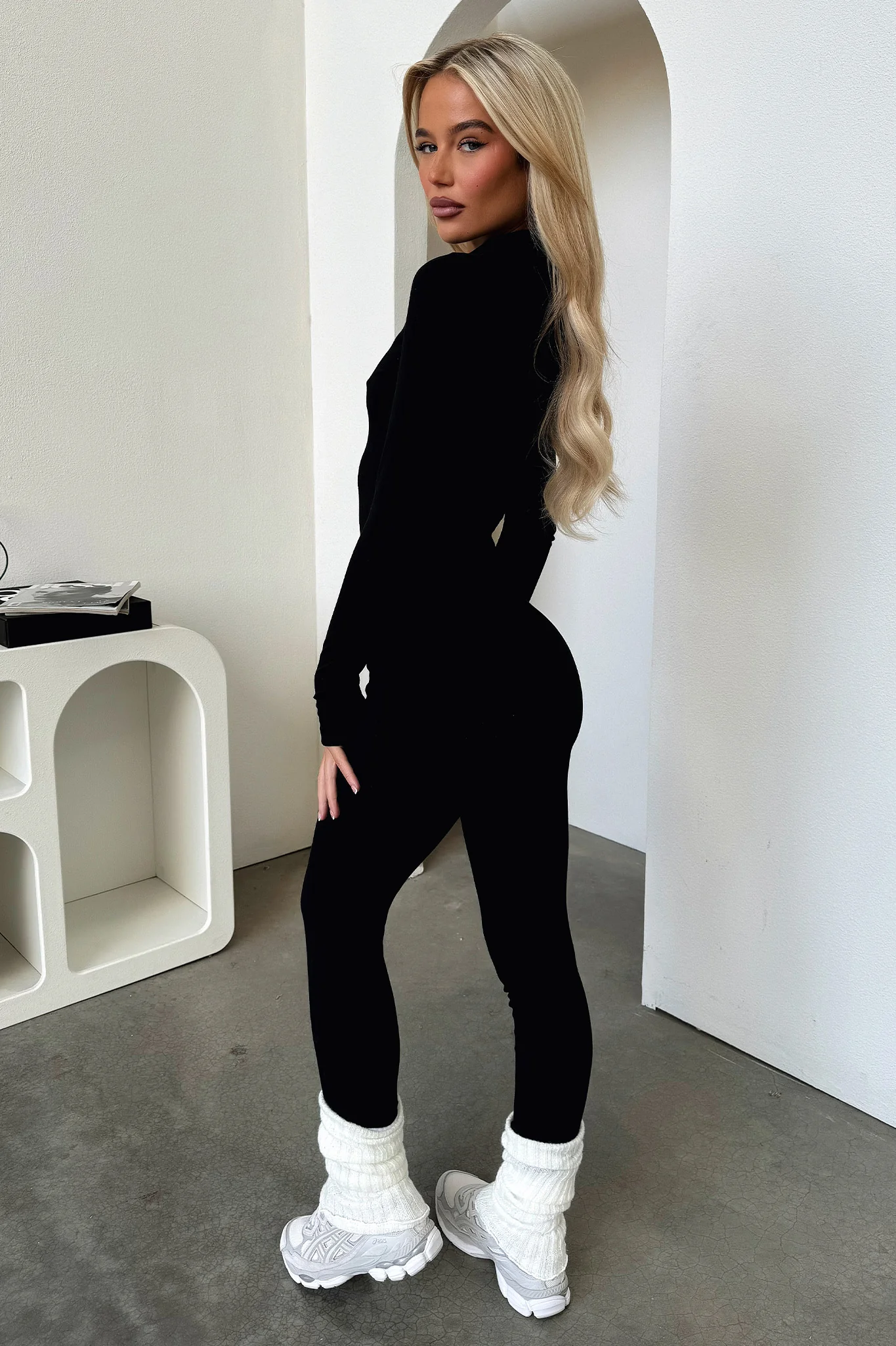 Tammy Long Sleeve Jumpsuit - Black - XNAUWBI