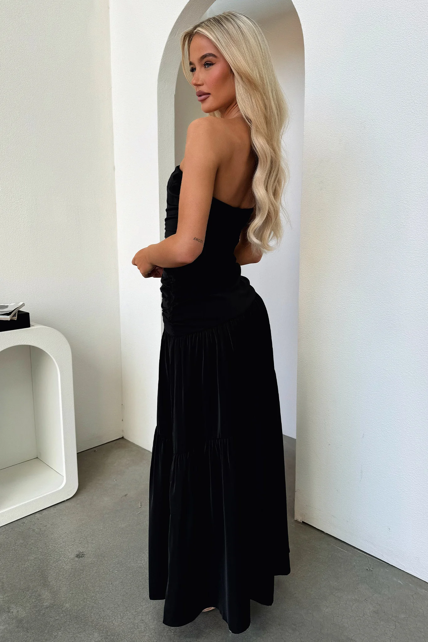 Charlotte Strapless Maxi Dress - Black - XNAUWBI