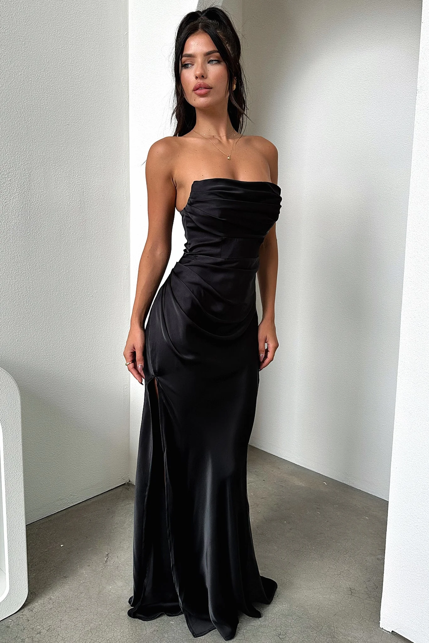 Lola Maxi Dress - Black - XNAUWBI