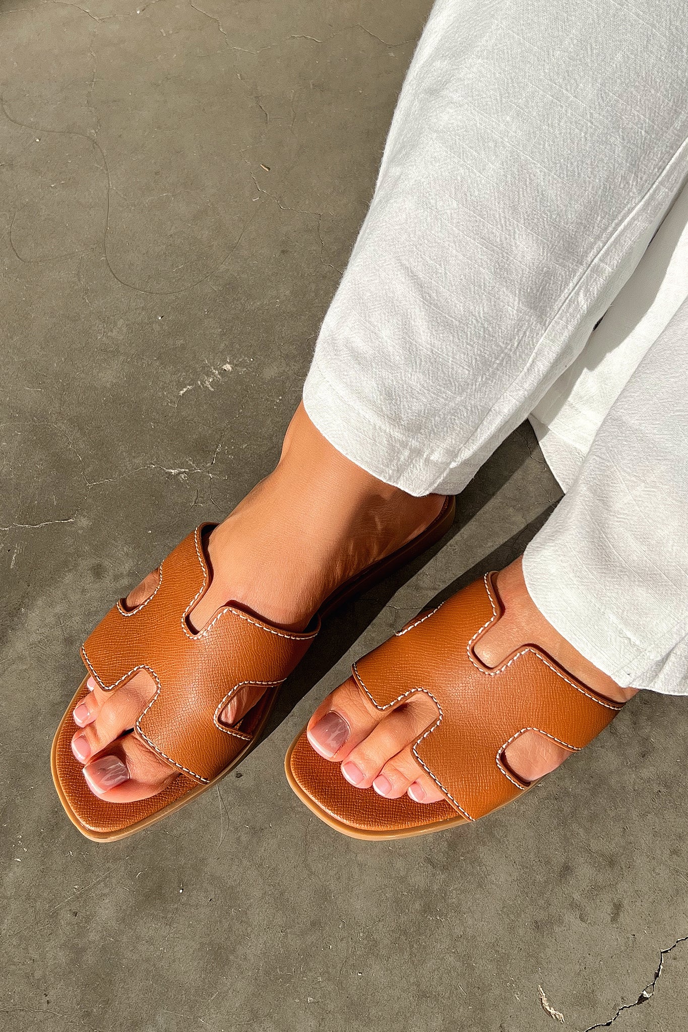 Valia Slides - Tan - XNAUWBI