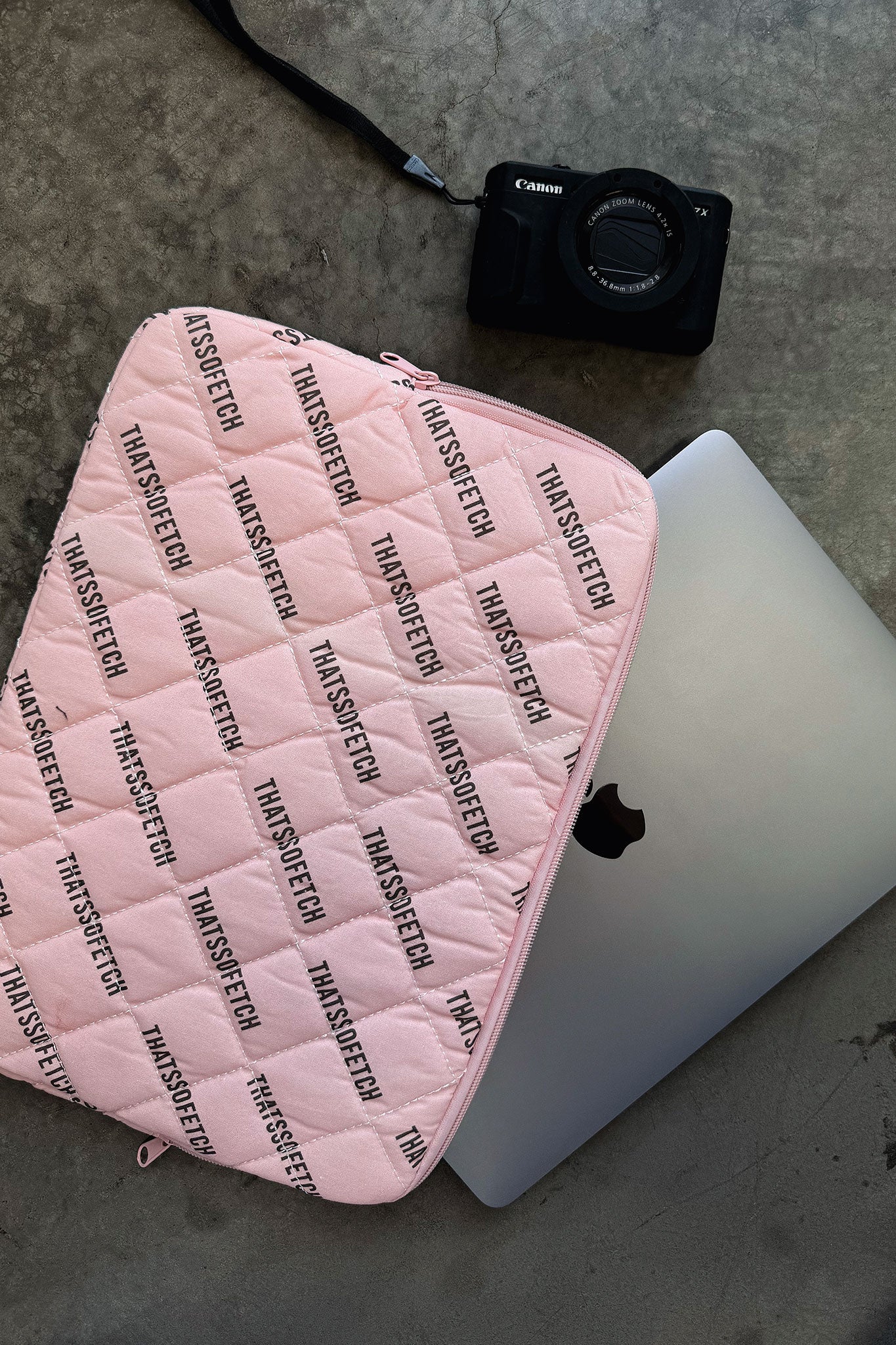 Going Places Laptop Case - Pink - XNAUWBI