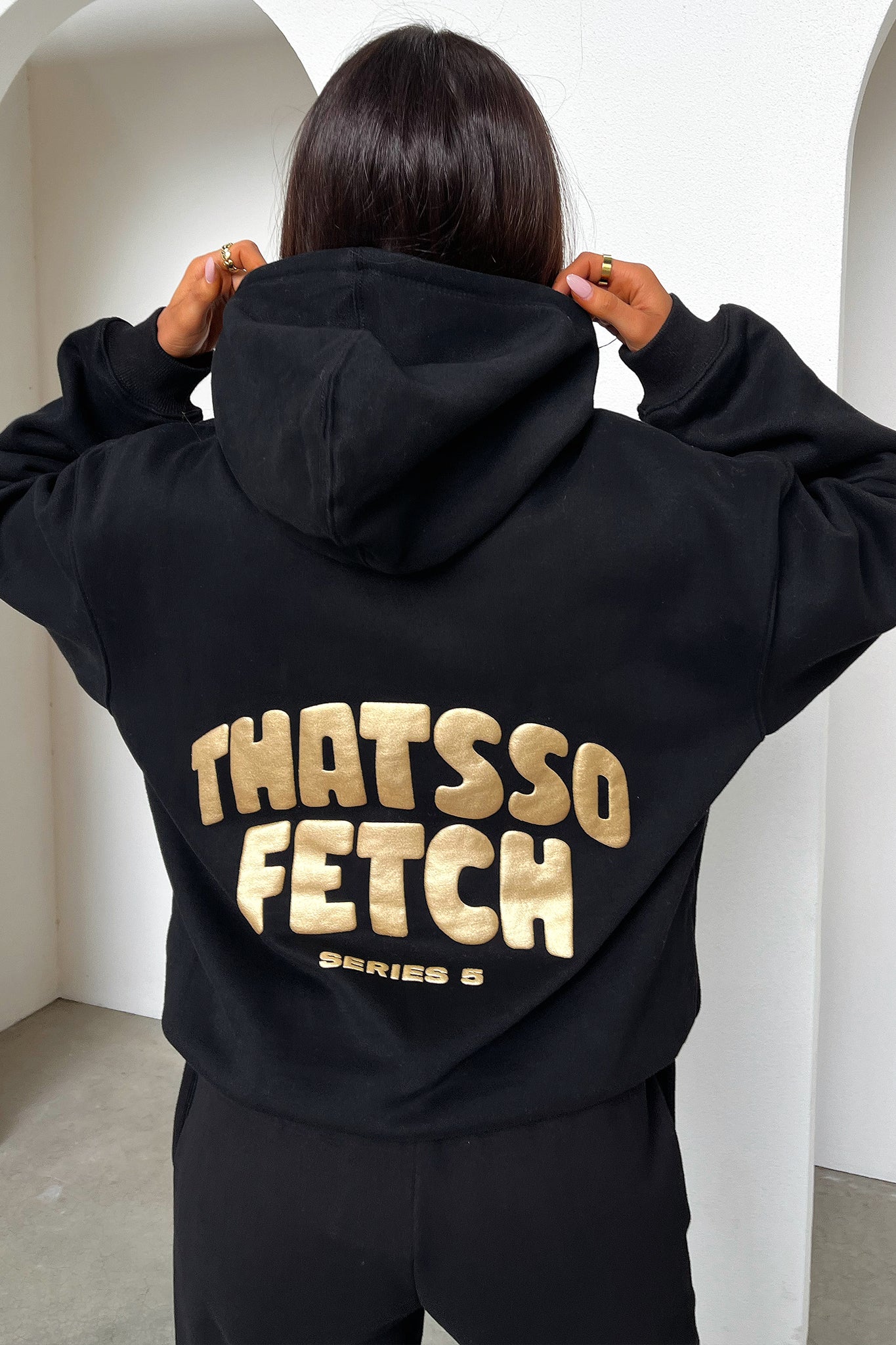 Series 5 Hoodie - Black/Gold - XNAUWBI