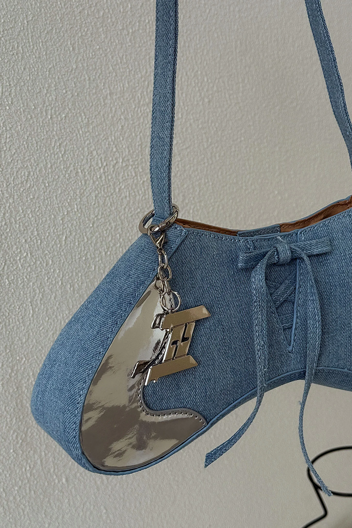 Raven Shoulder Bag - Blue Denim - XNAUWBI