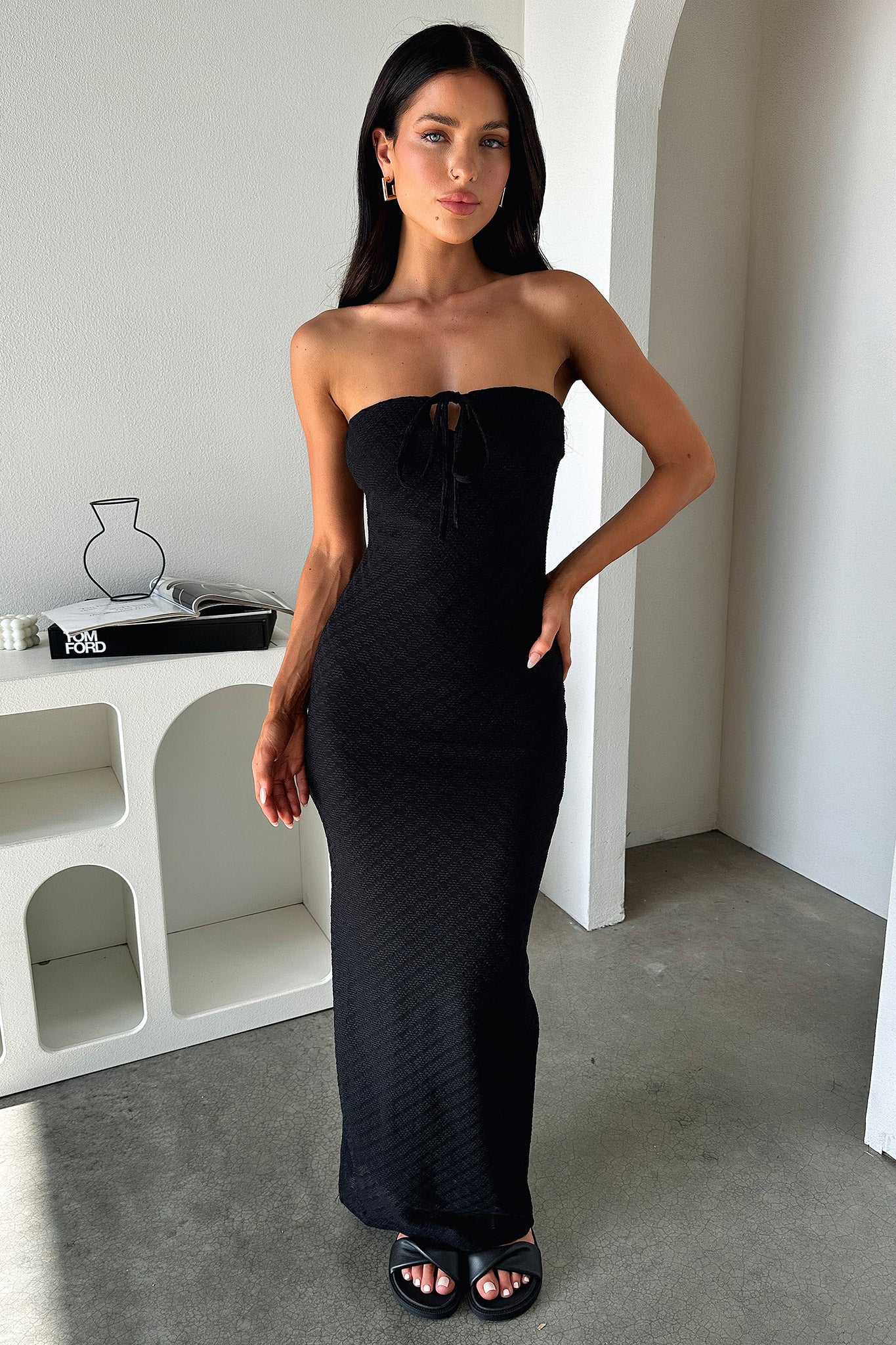 Tanvi Dress - Black - XNAUWBI