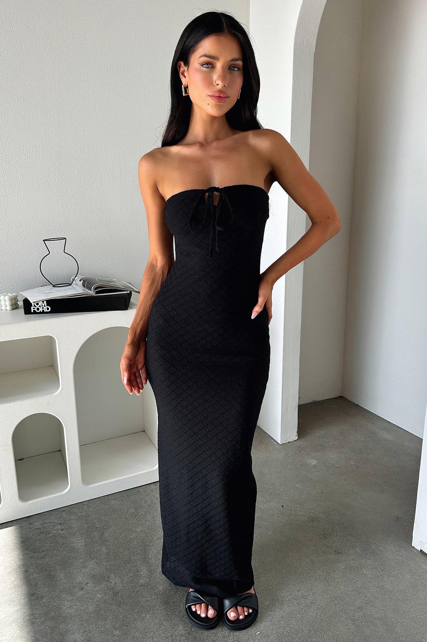 Tanvi Dress - Black - XNAUWBI