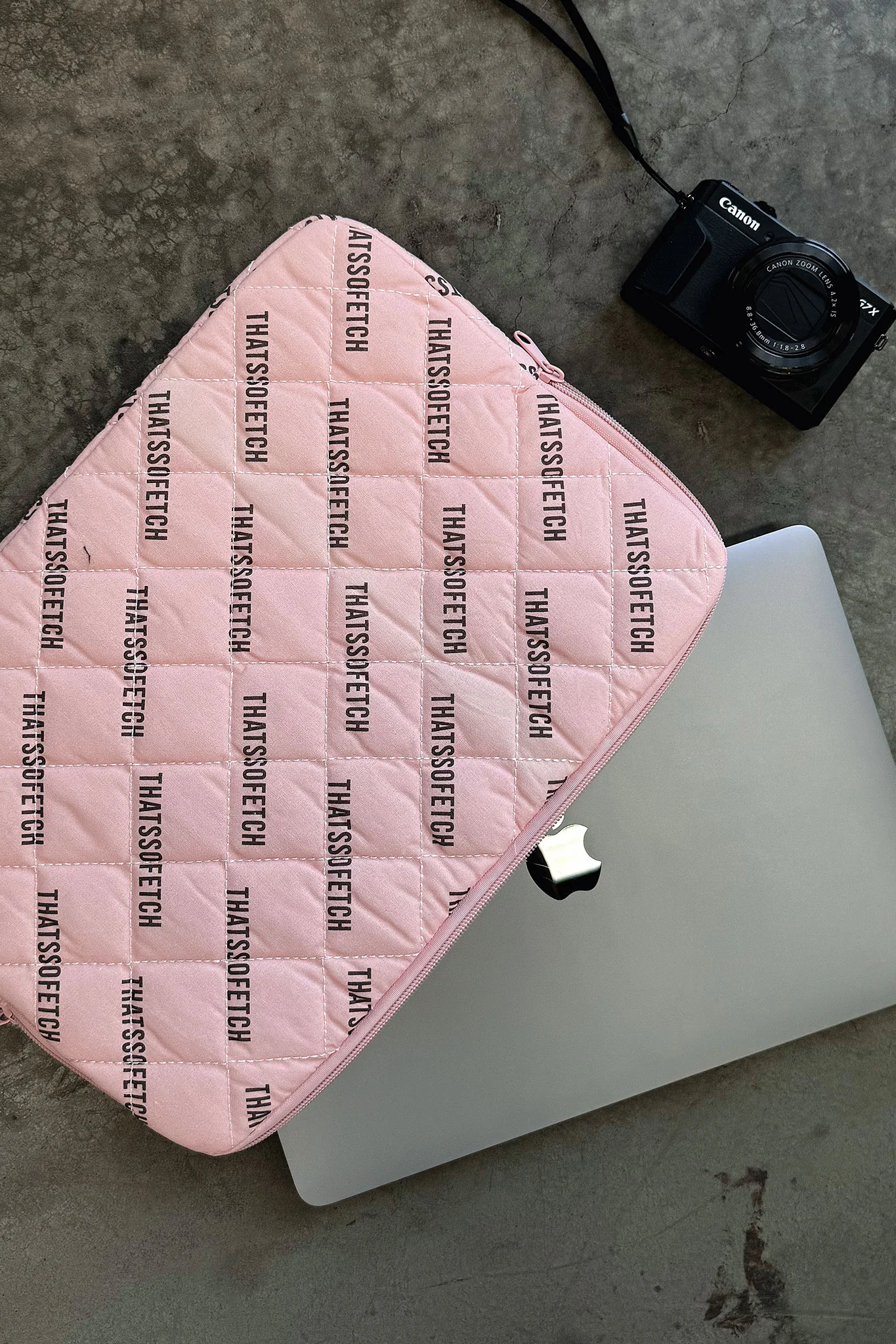 Going Places Laptop Case - Pink - XNAUWBI