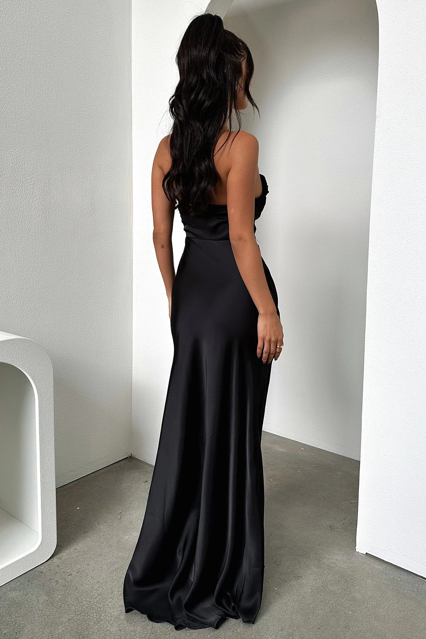 Lola Maxi Dress - Black - XNAUWBI