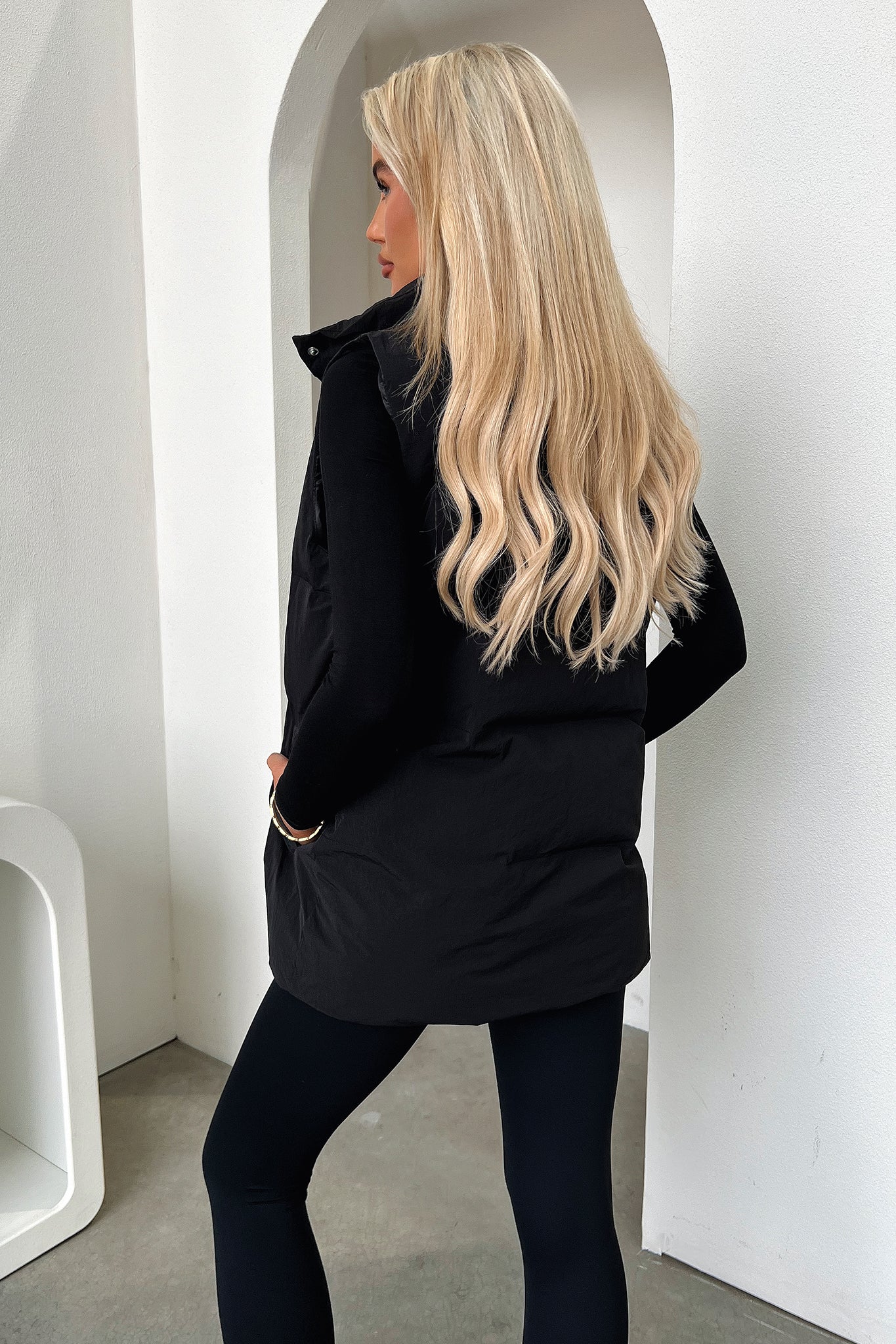 Sabre Puffer Vest - Black - XNAUWBI