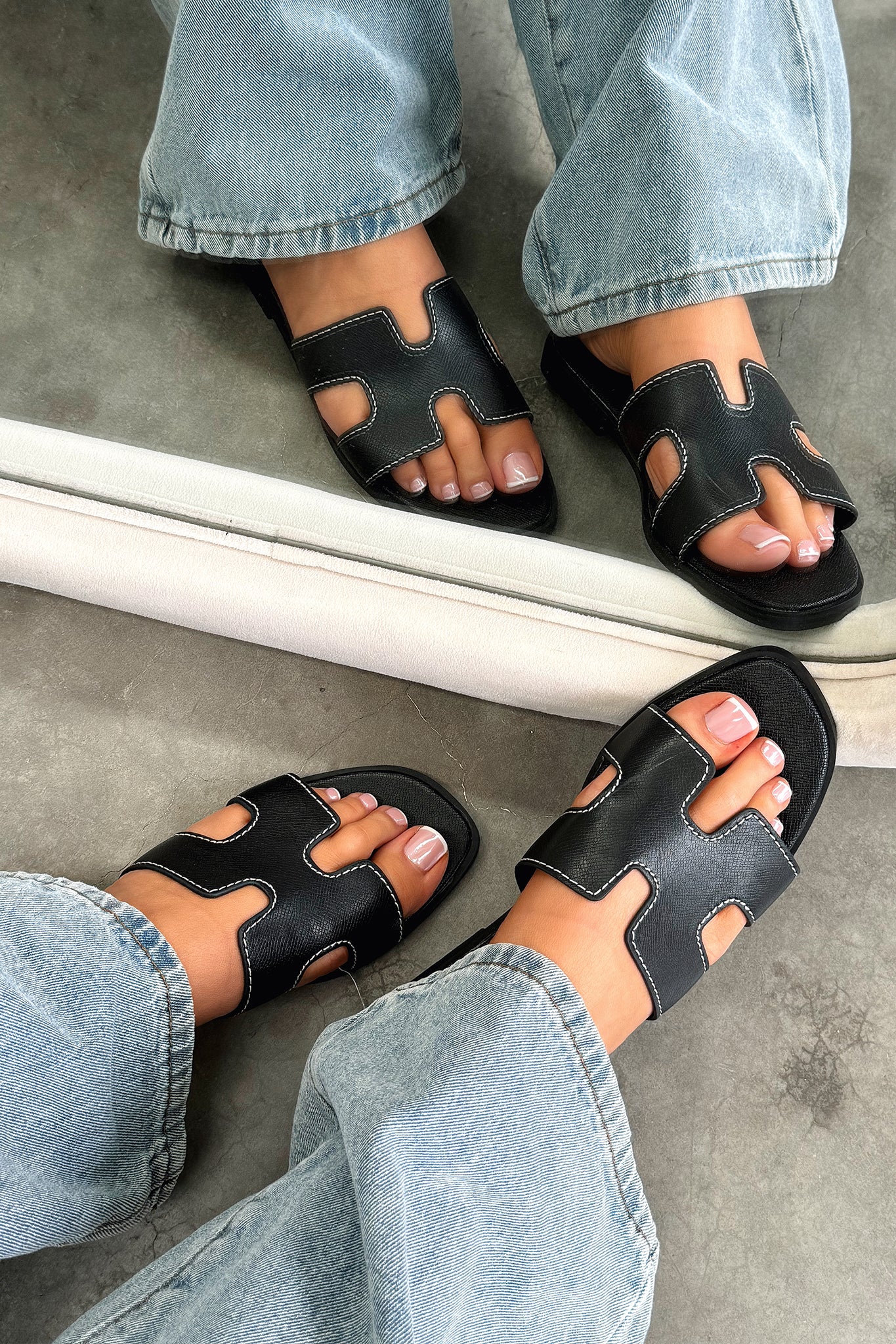 Valia Slides - Black - XNAUWBI