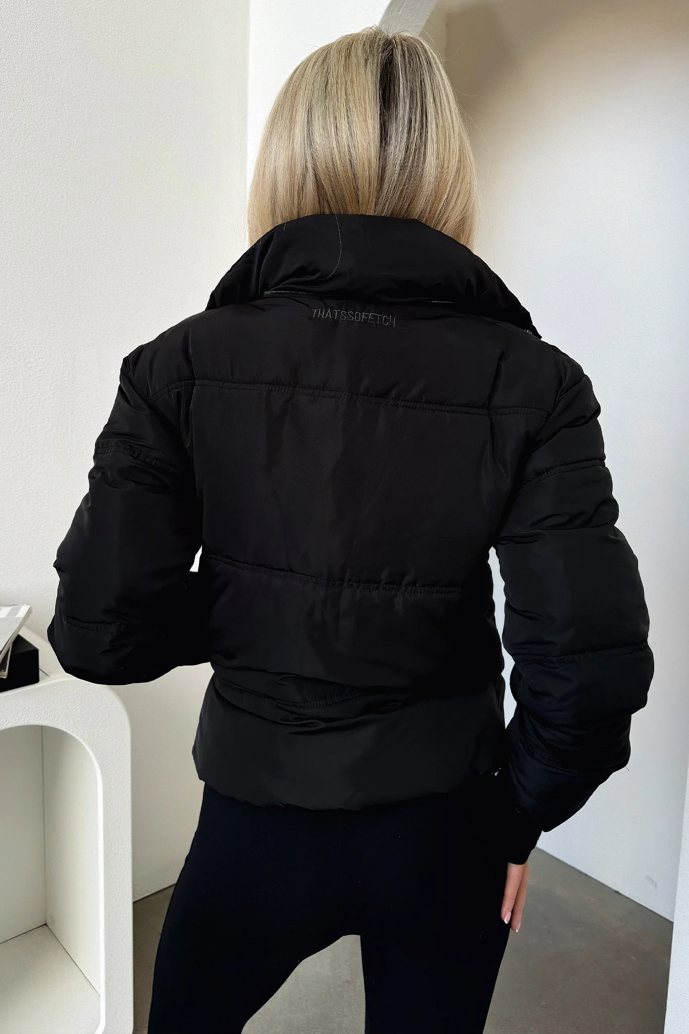 Coleman Puffer Jacket - Black - XNAUWBI