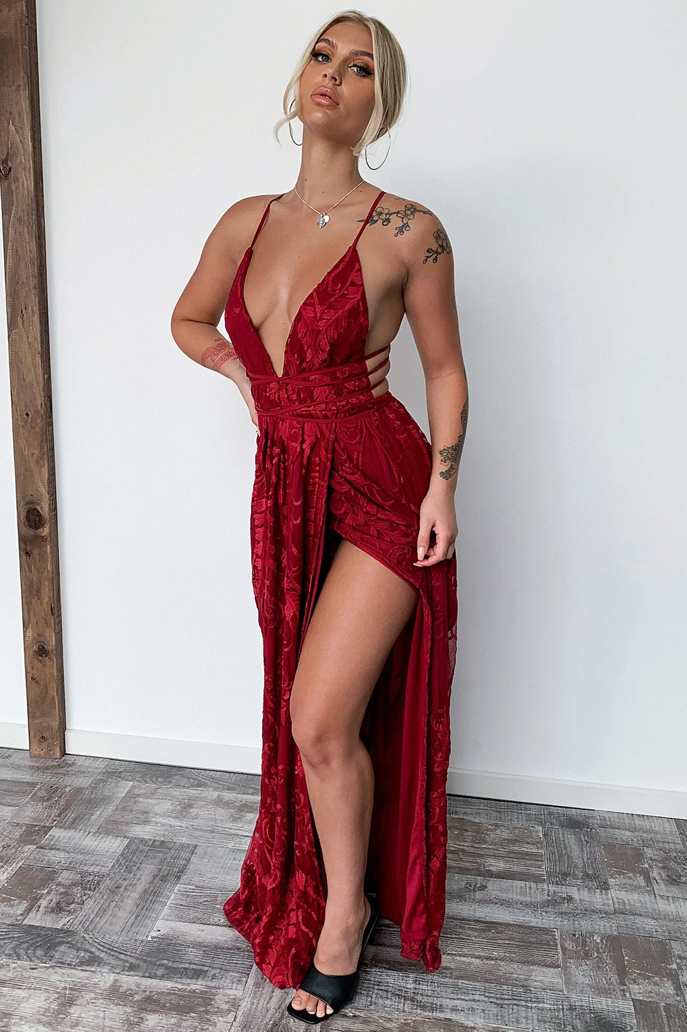 Scarlett Halter Maxi Dress - Burgundy - XNAUWBI