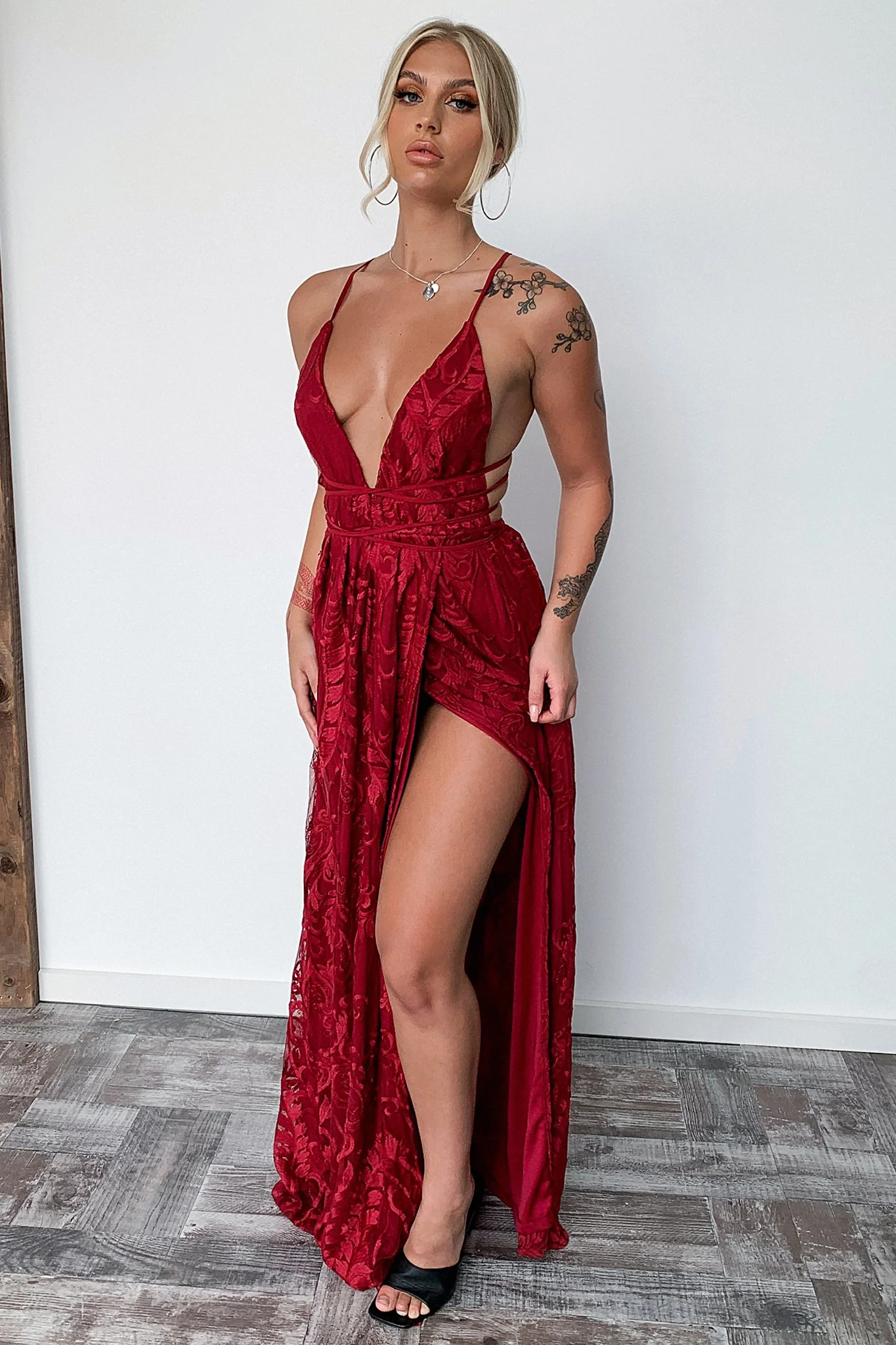 Scarlett Halter Maxi Dress - Burgundy - XNAUWBI