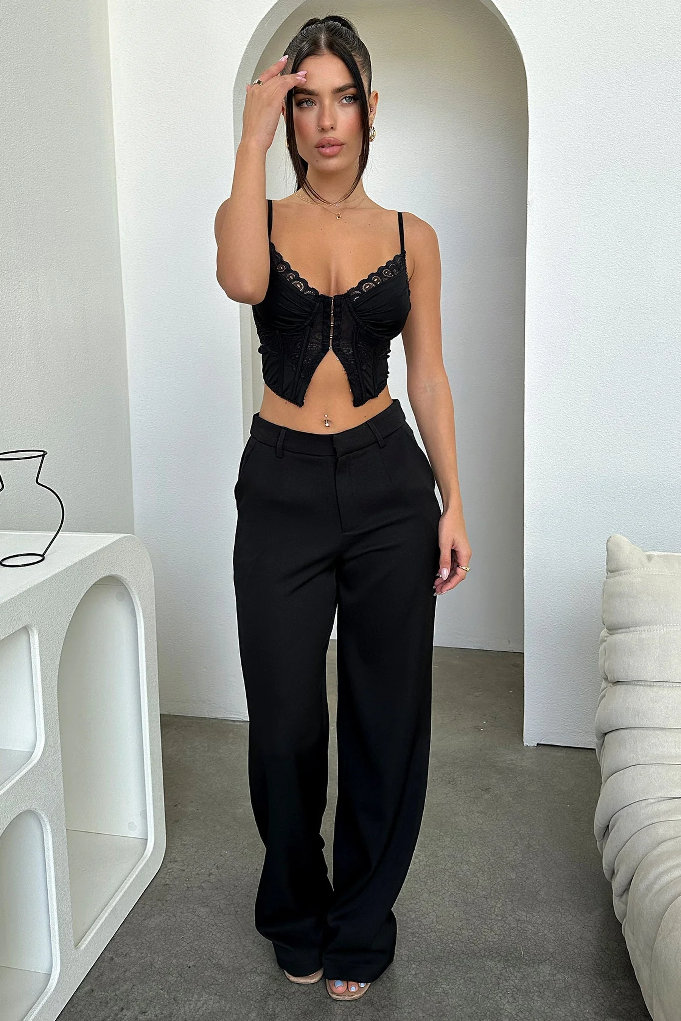 Alaric High Rise Pants - Black - XNAUWBI