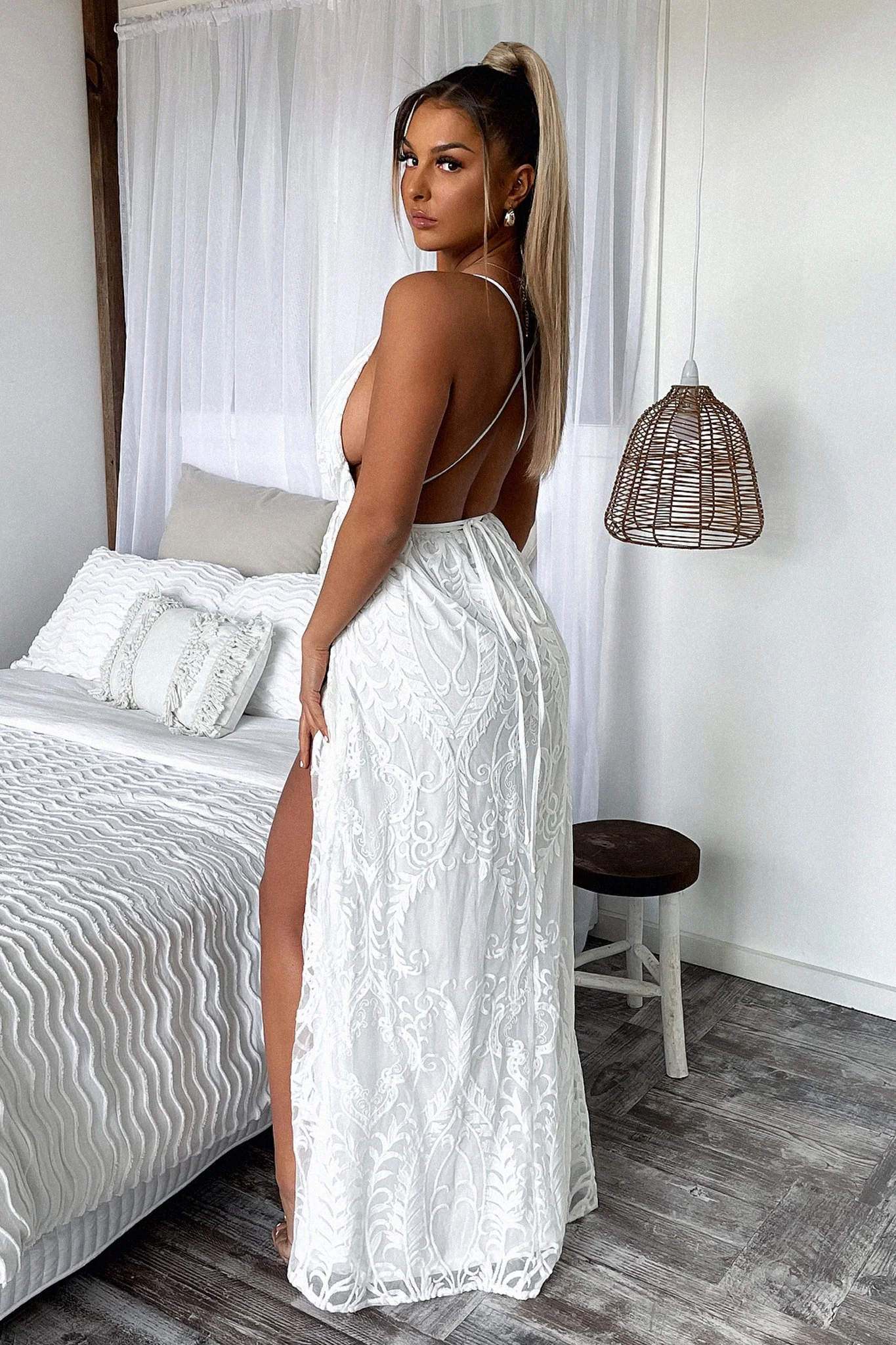 Scarlett Halter Maxi Dress - White - XNAUWBI