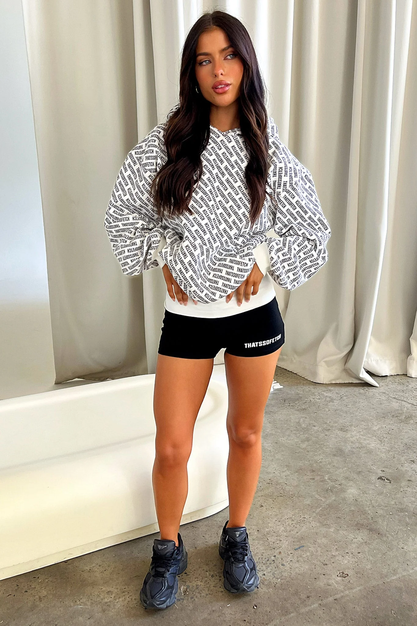 Juster Hoodie - White - XNAUWBI