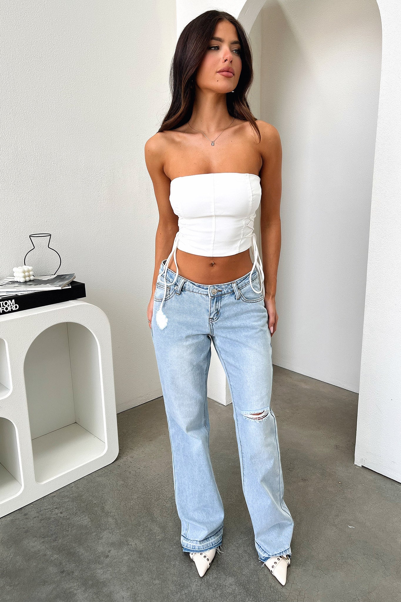 Conrad Low Rise Jeans - Blue - XNAUWBI