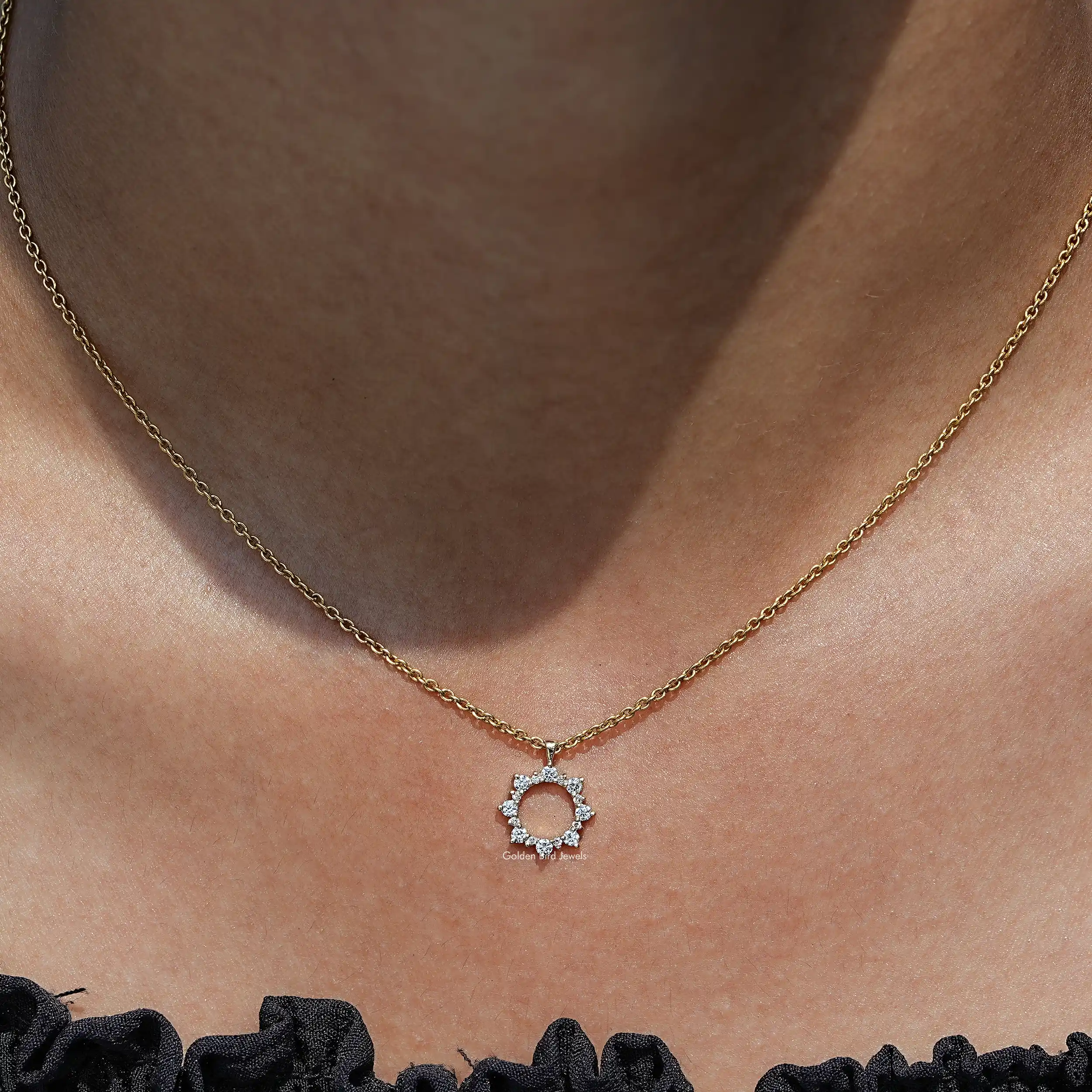 Round Shaped Diamond Open Circle Pendant - XBQDD