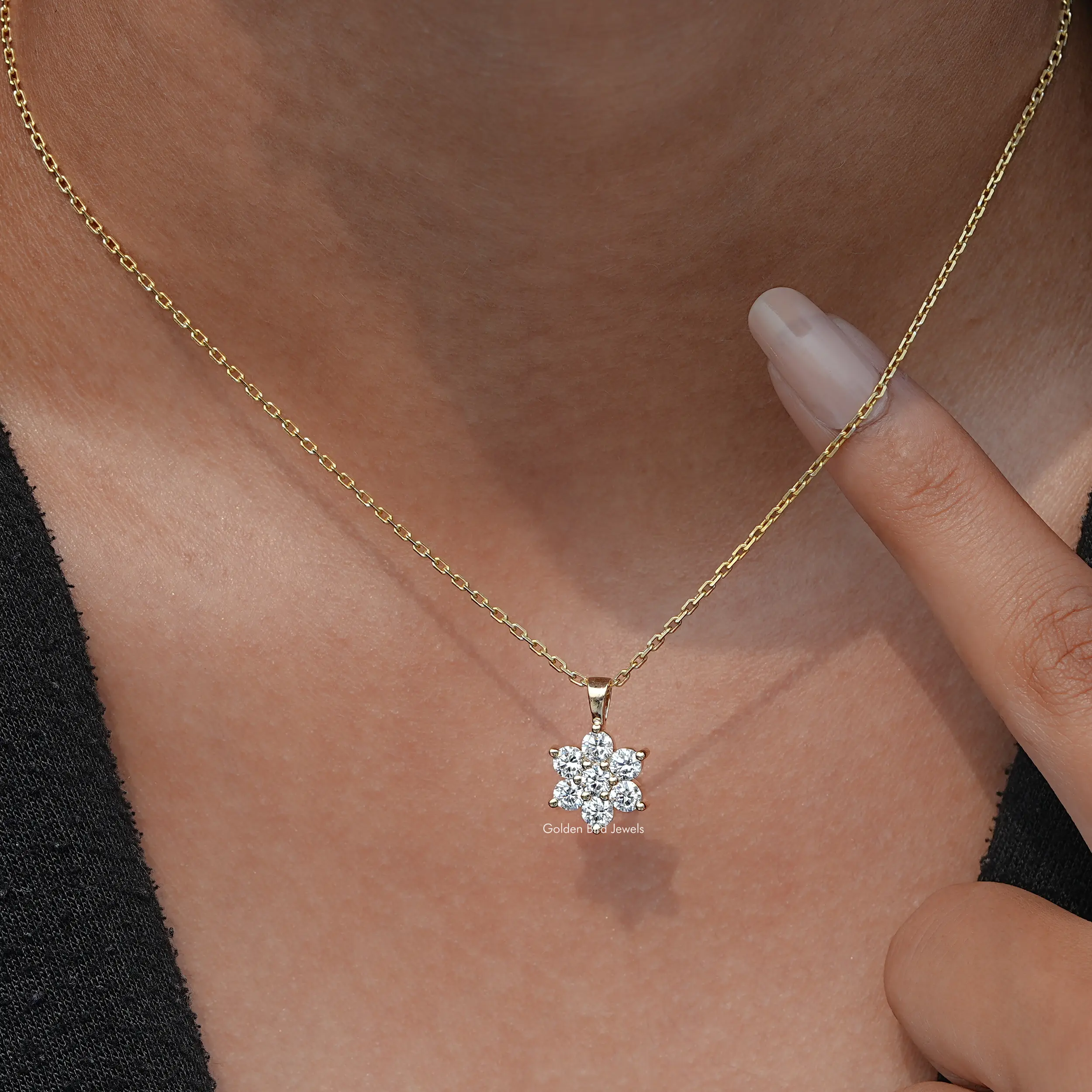 Round Cut Diamond Floral Minimalist Pendant - XBQDD