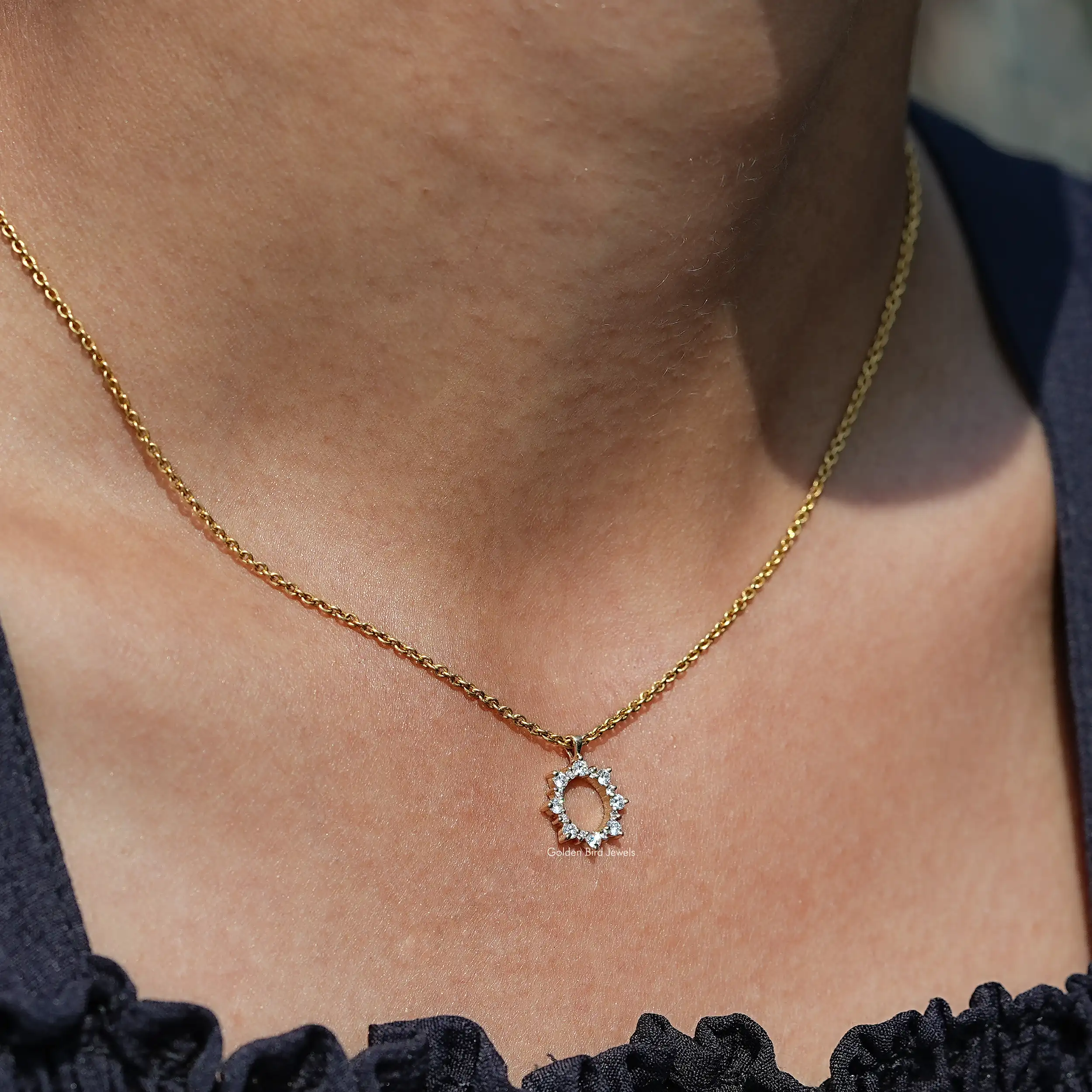 Round Shaped Diamond Open Circle Pendant - XBQDD