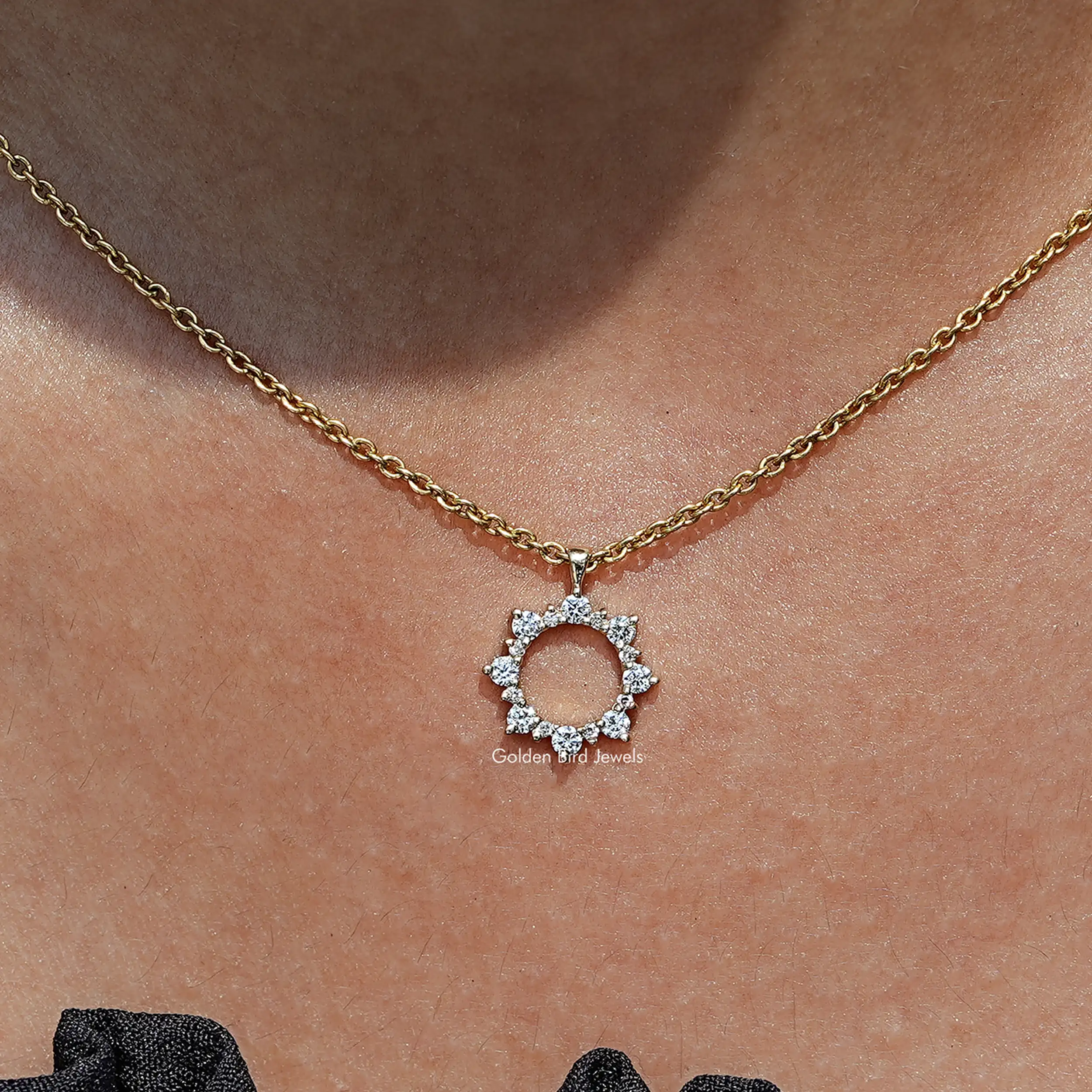 Round Shaped Diamond Open Circle Pendant - XBQDD