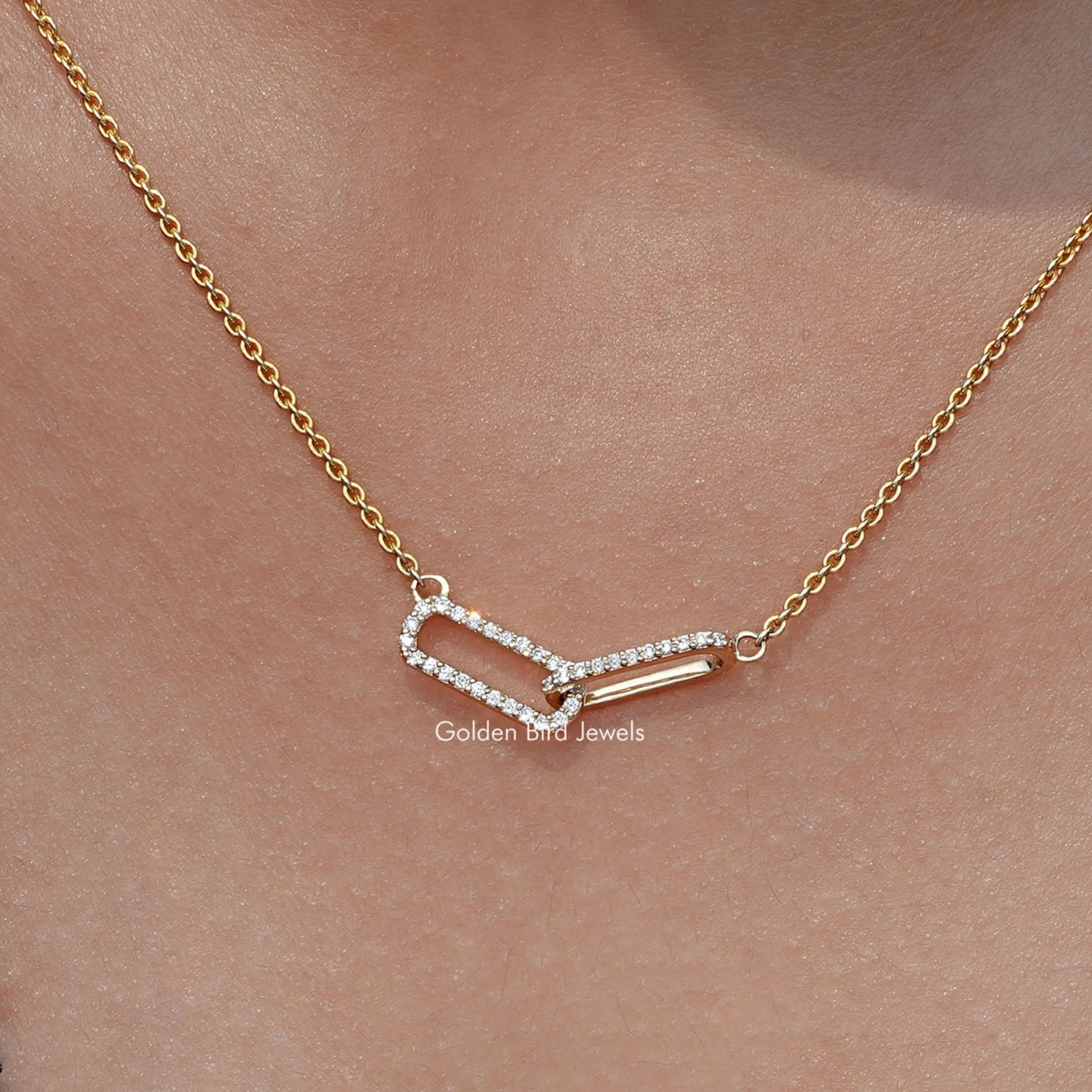 Round Diamond Paperclip Interlocked Pendant - XBQDD