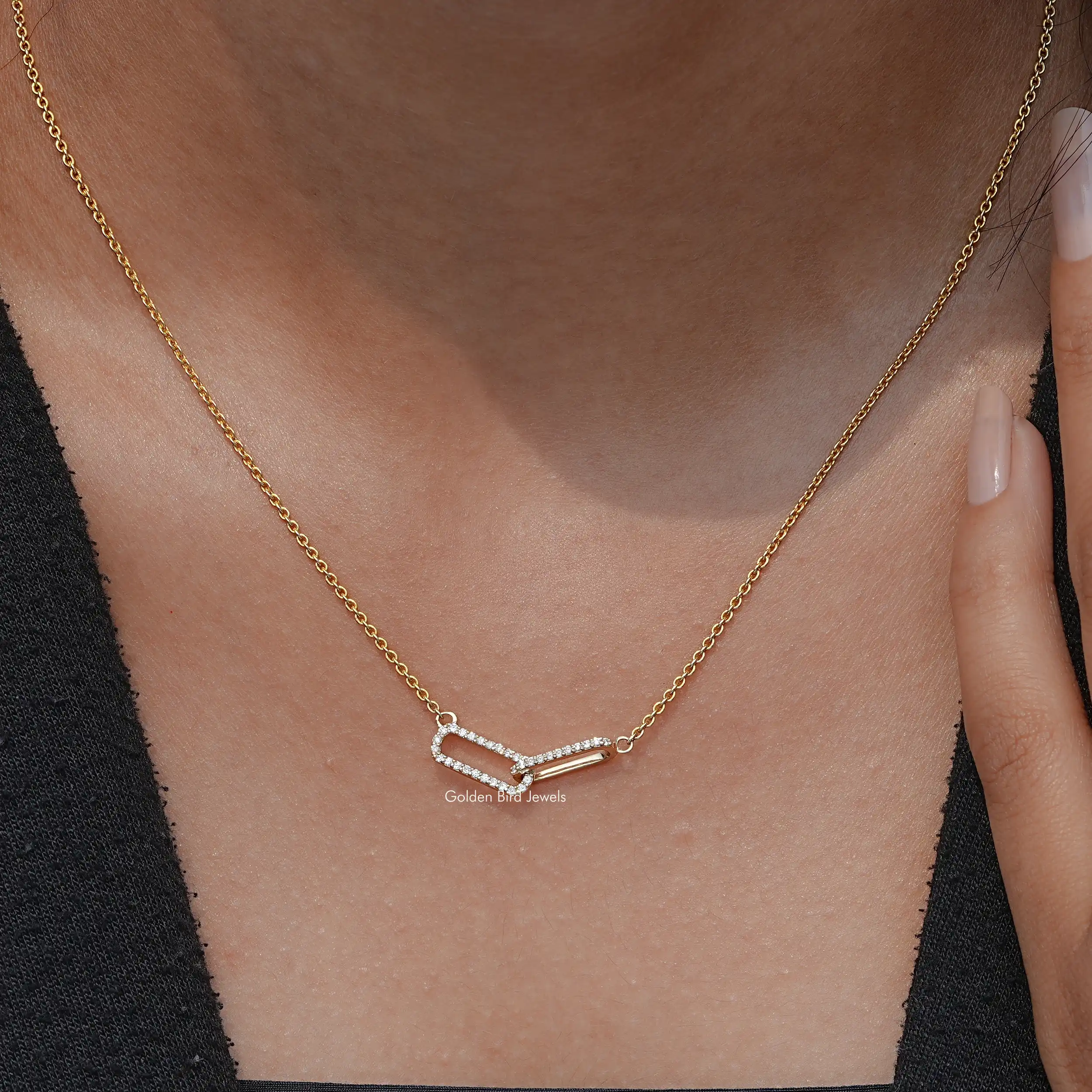 Round Diamond Paperclip Interlocked Pendant - XBQDD